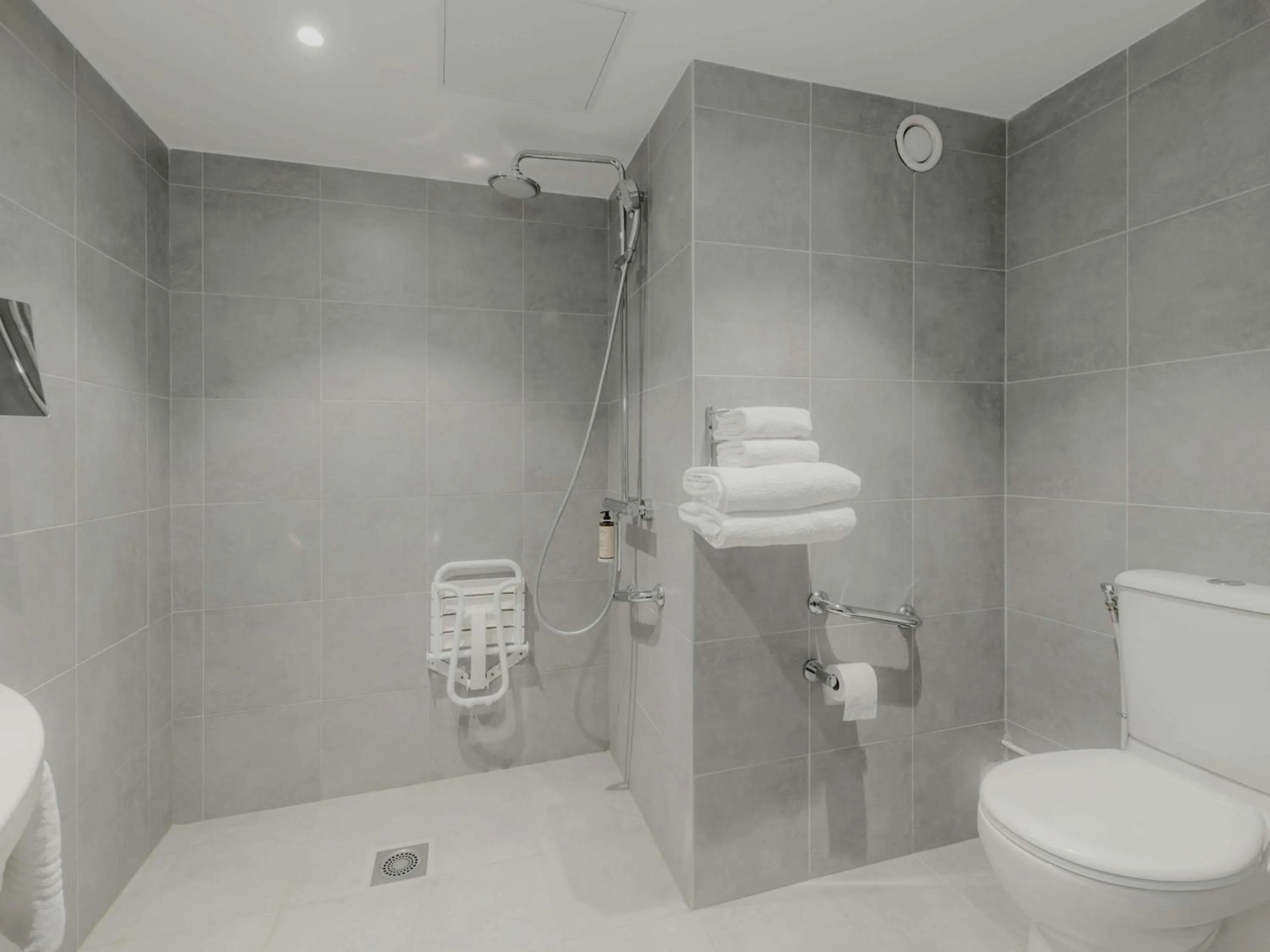 Bedroom in Mercure Annecy Sud