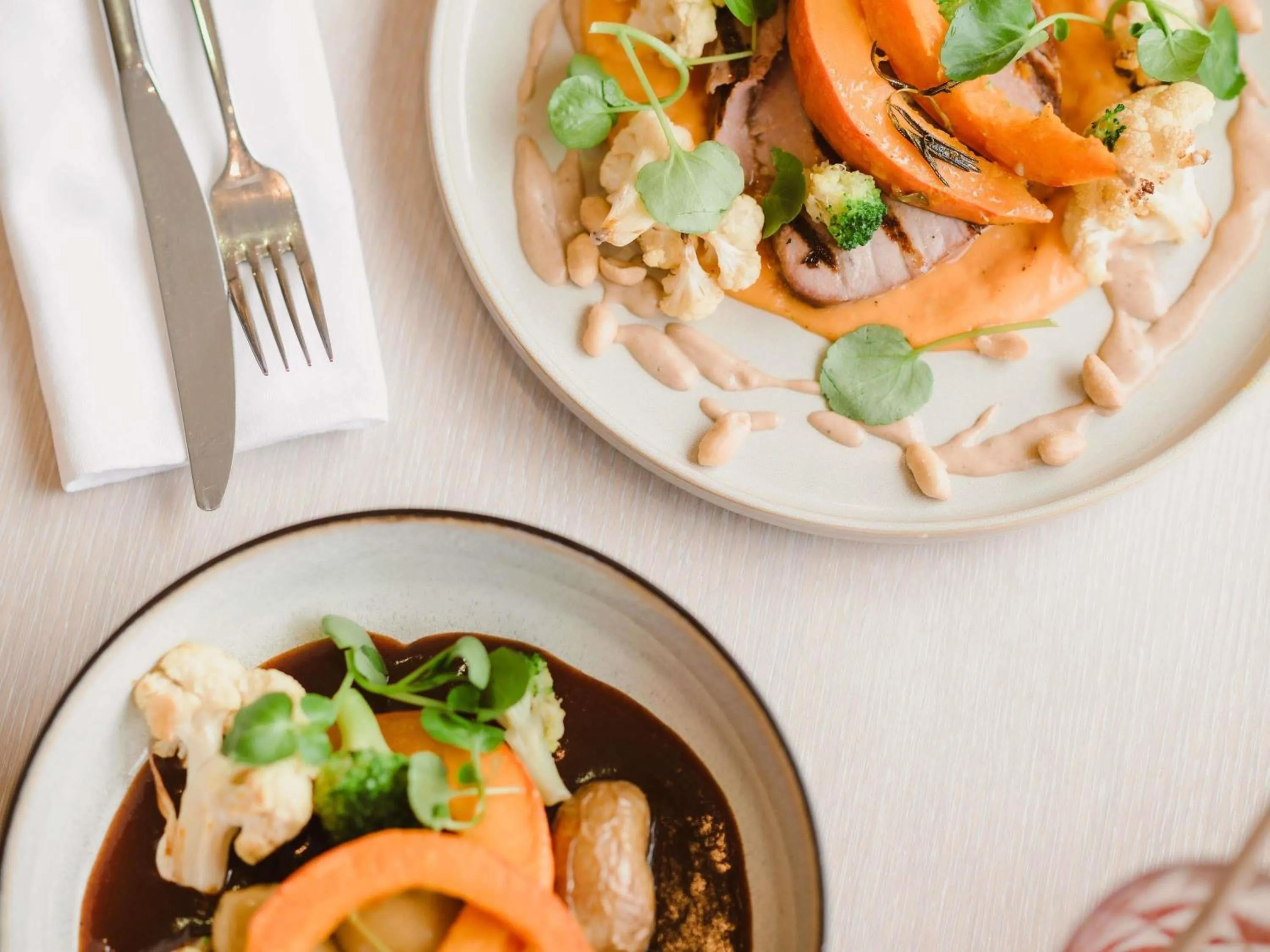 Restaurant/places to eat in Mercure Annecy Sud