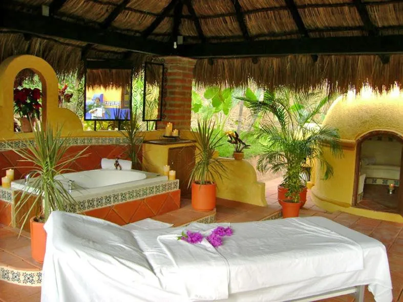 Bed in Canadian Resort Vallarta