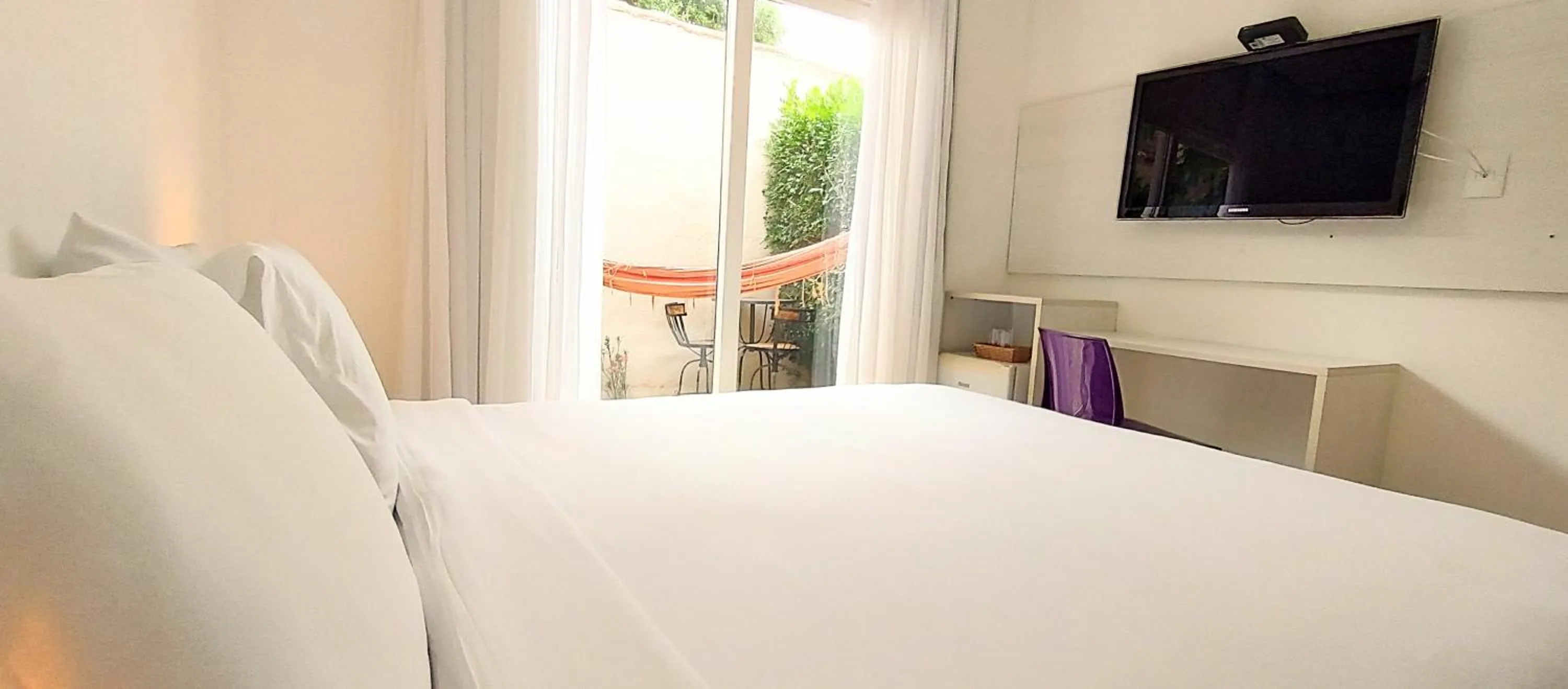 TV and multimedia, Bed in Parador Búzios Boutique Hotel