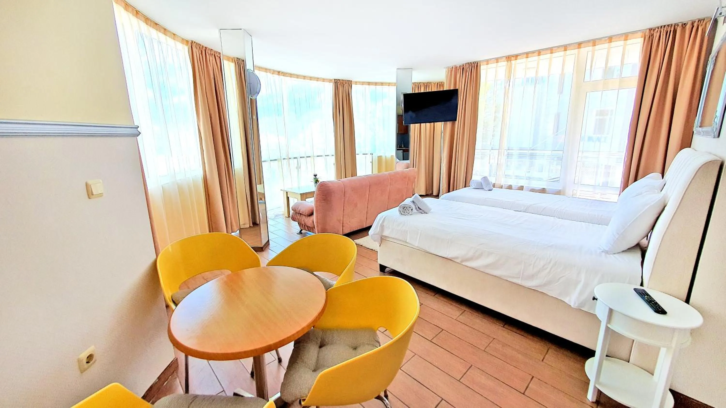 Bed in Favorit Aparthotel