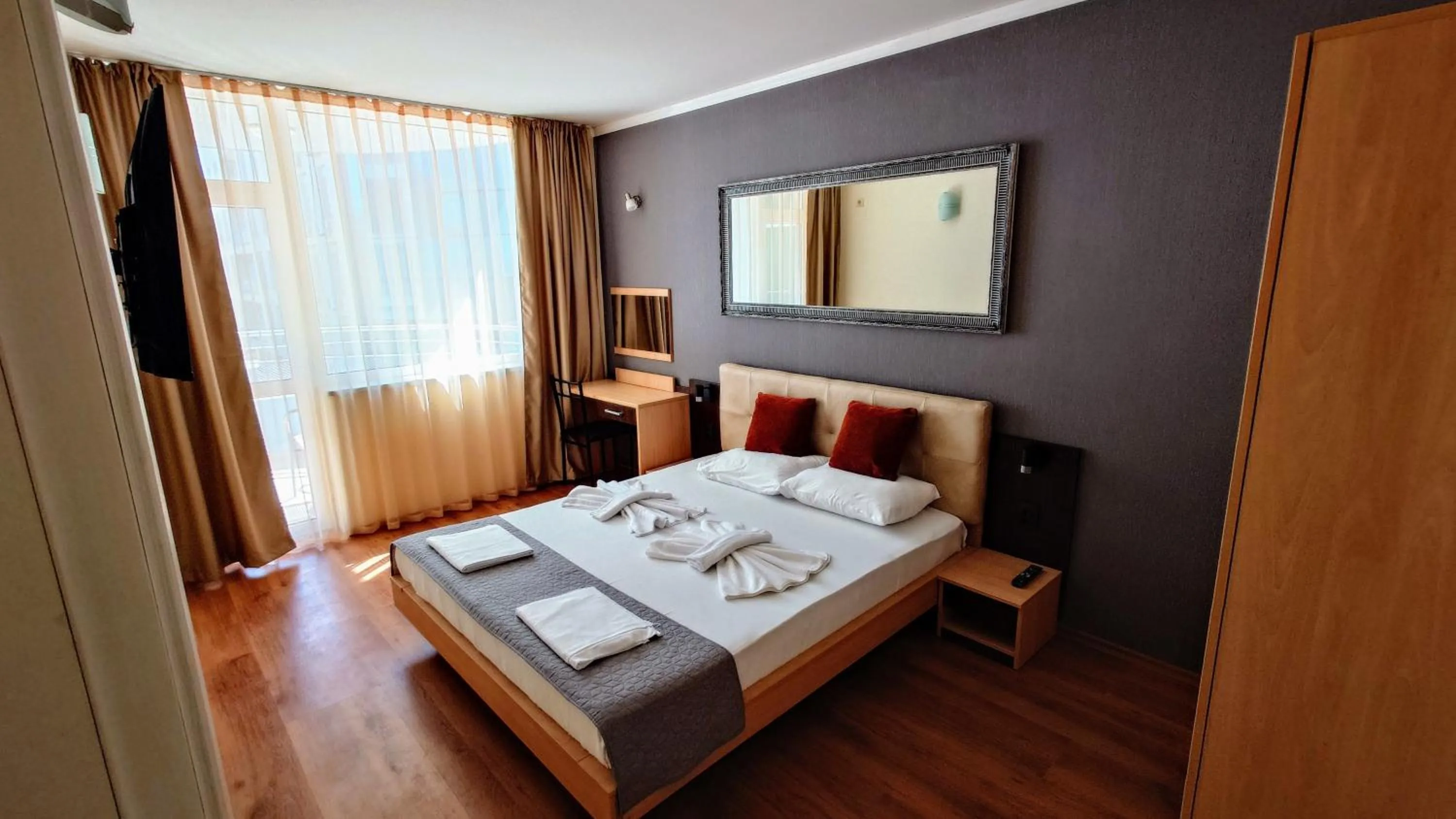 Bedroom, Bed in Favorit Aparthotel