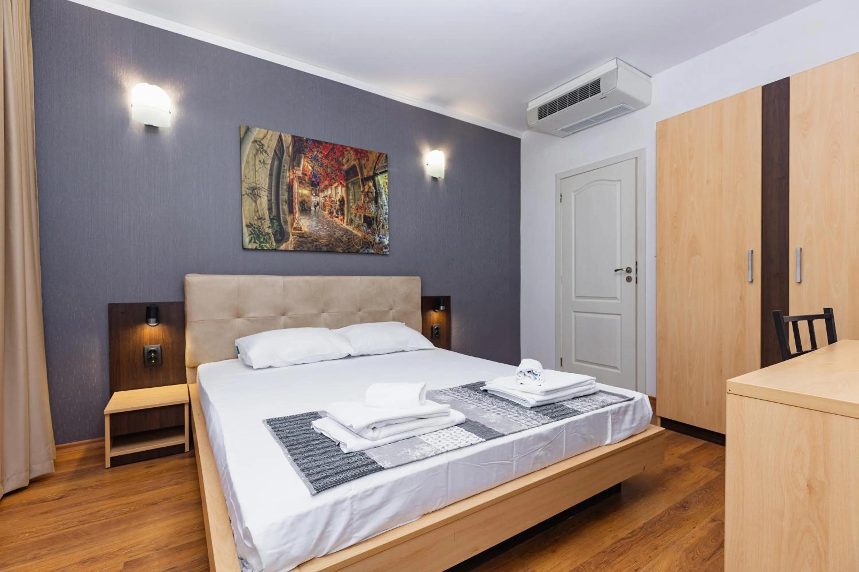 TV and multimedia, Bed in Favorit Aparthotel