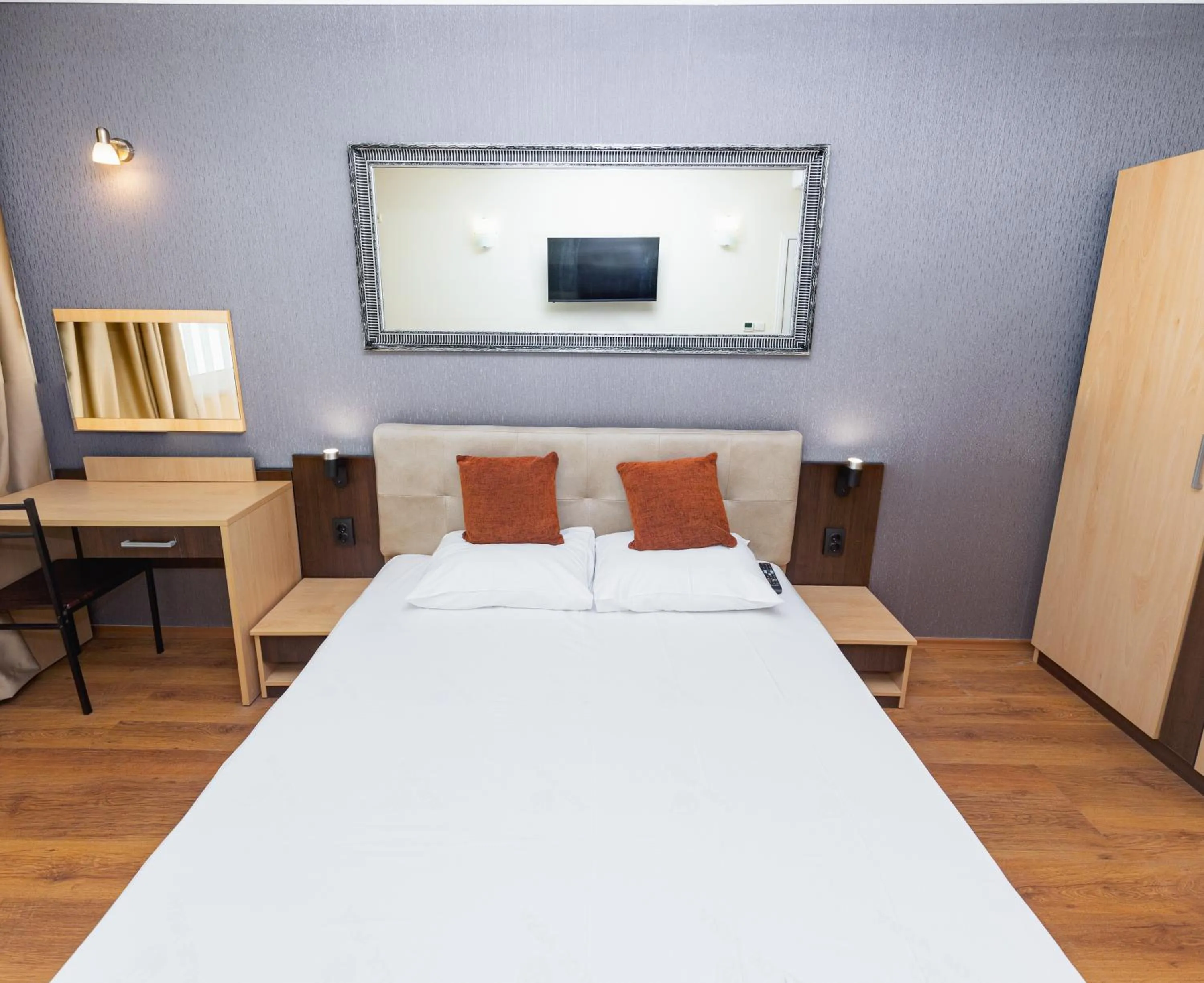 TV and multimedia, Bed in Favorit Aparthotel