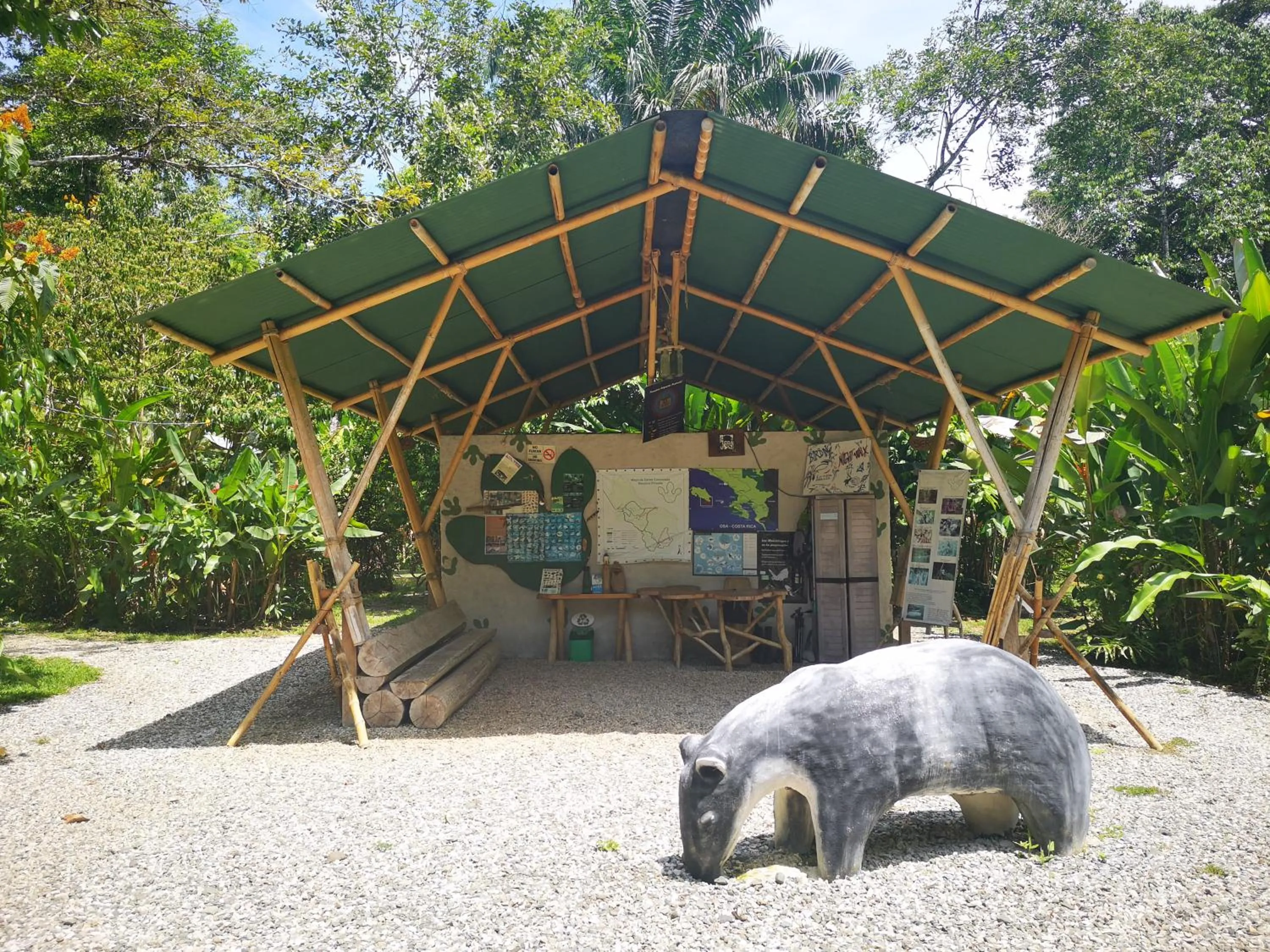 Patio in Danta Corcovado Lodge