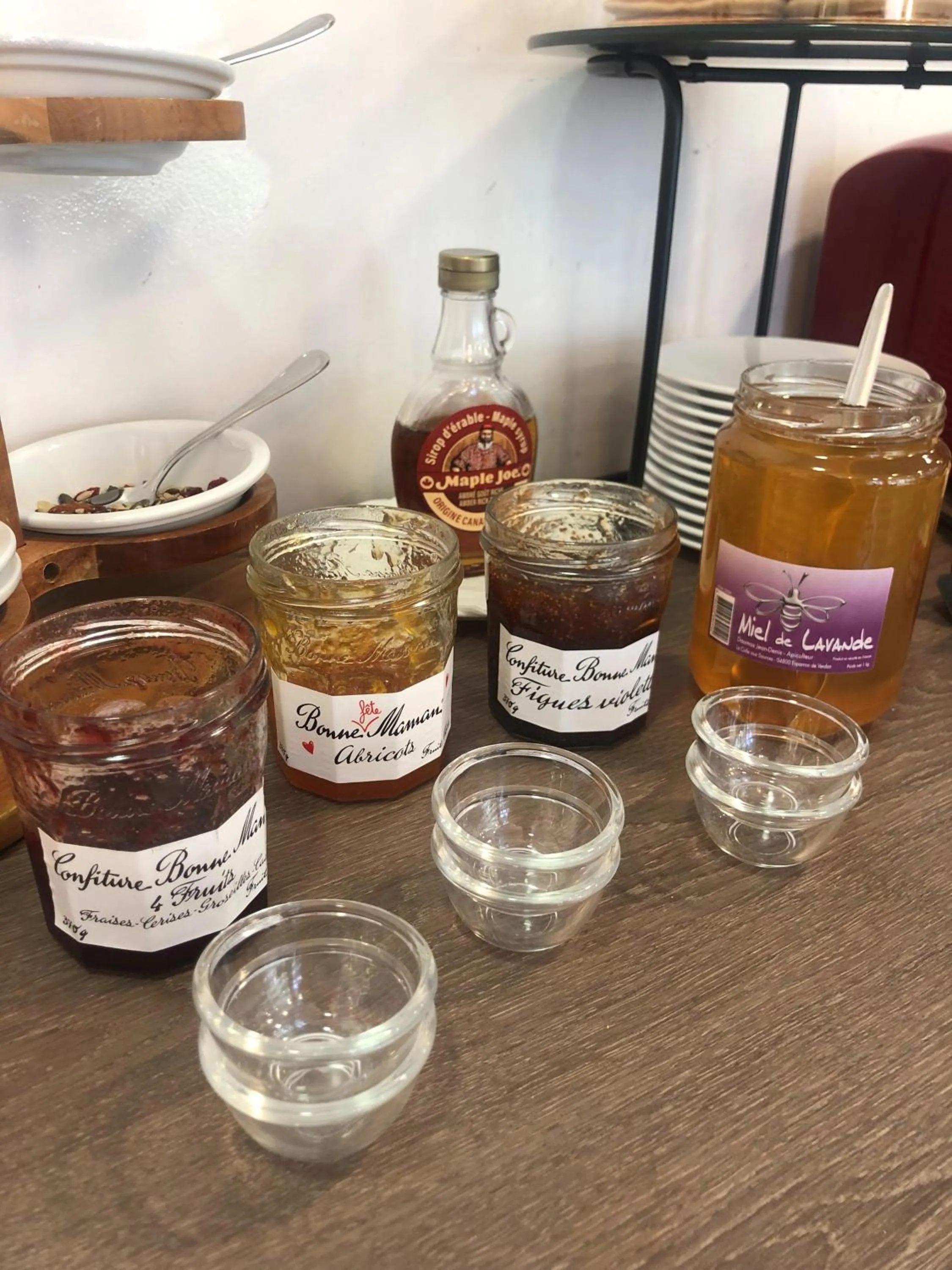 Breakfast in Best Western Hôtel Le Sud