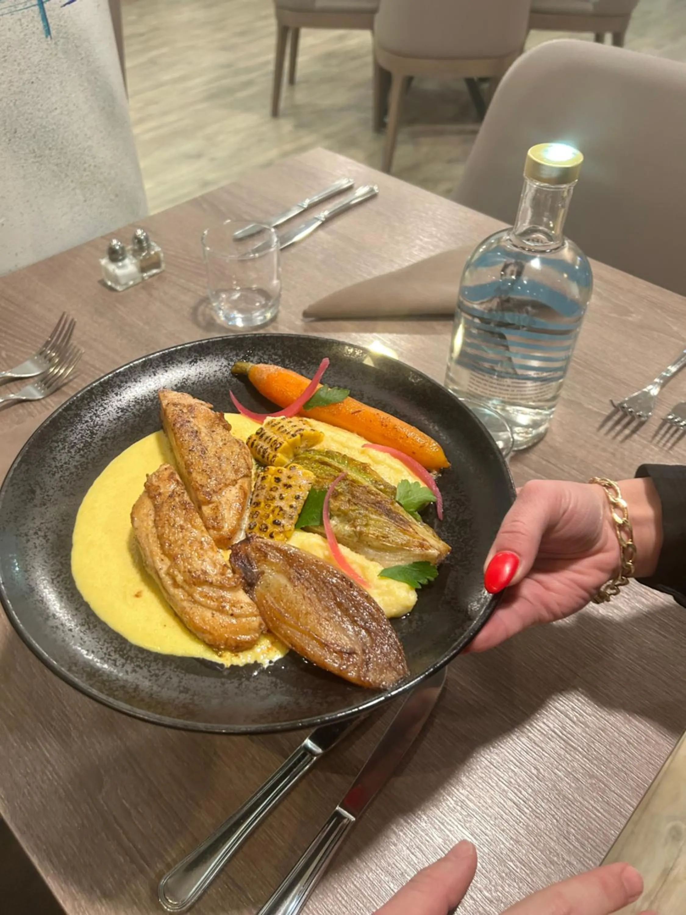 Restaurant/places to eat in Best Western Hôtel Le Sud