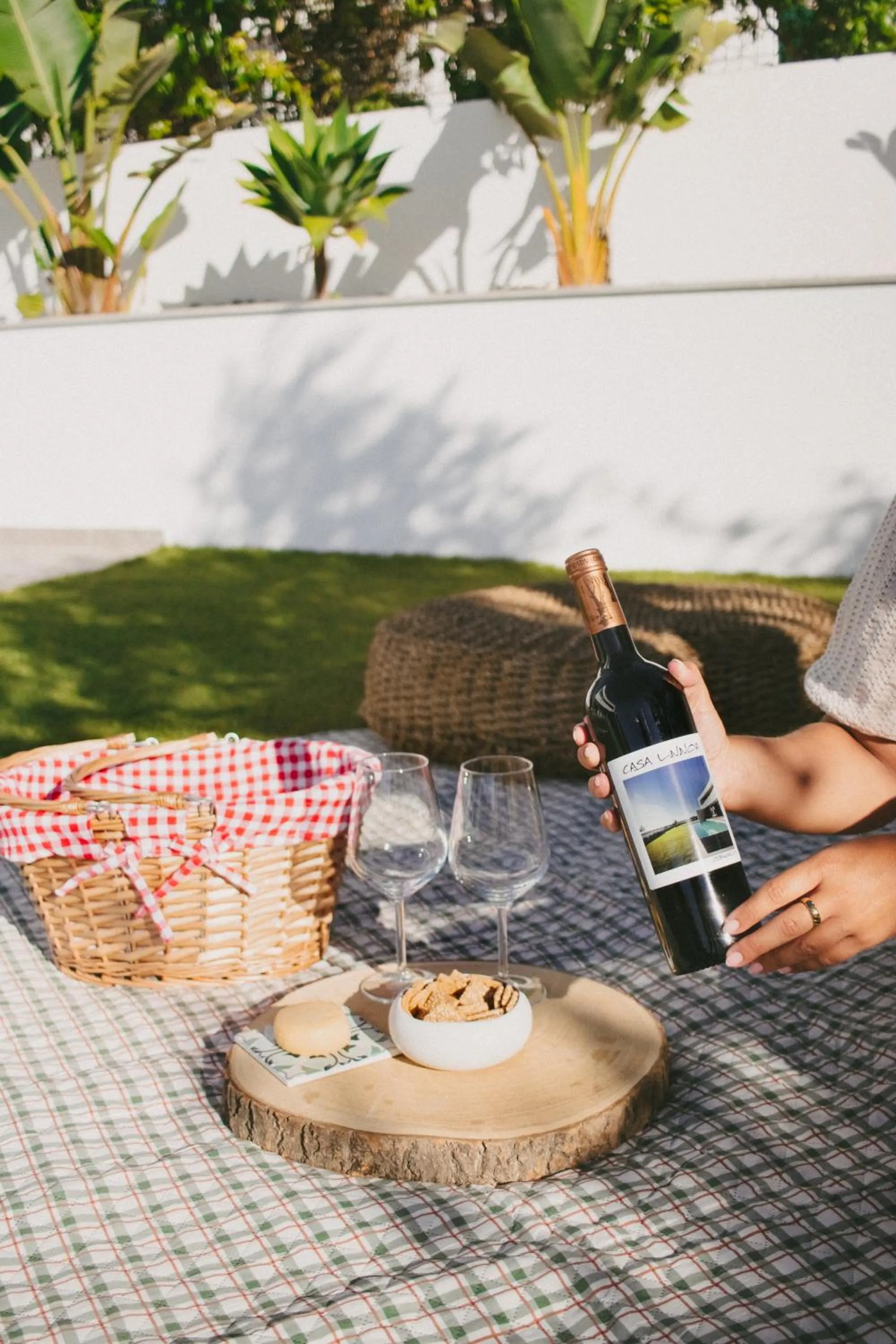 Food and drinks in Casa LNNoa Boutique Room whit private pool