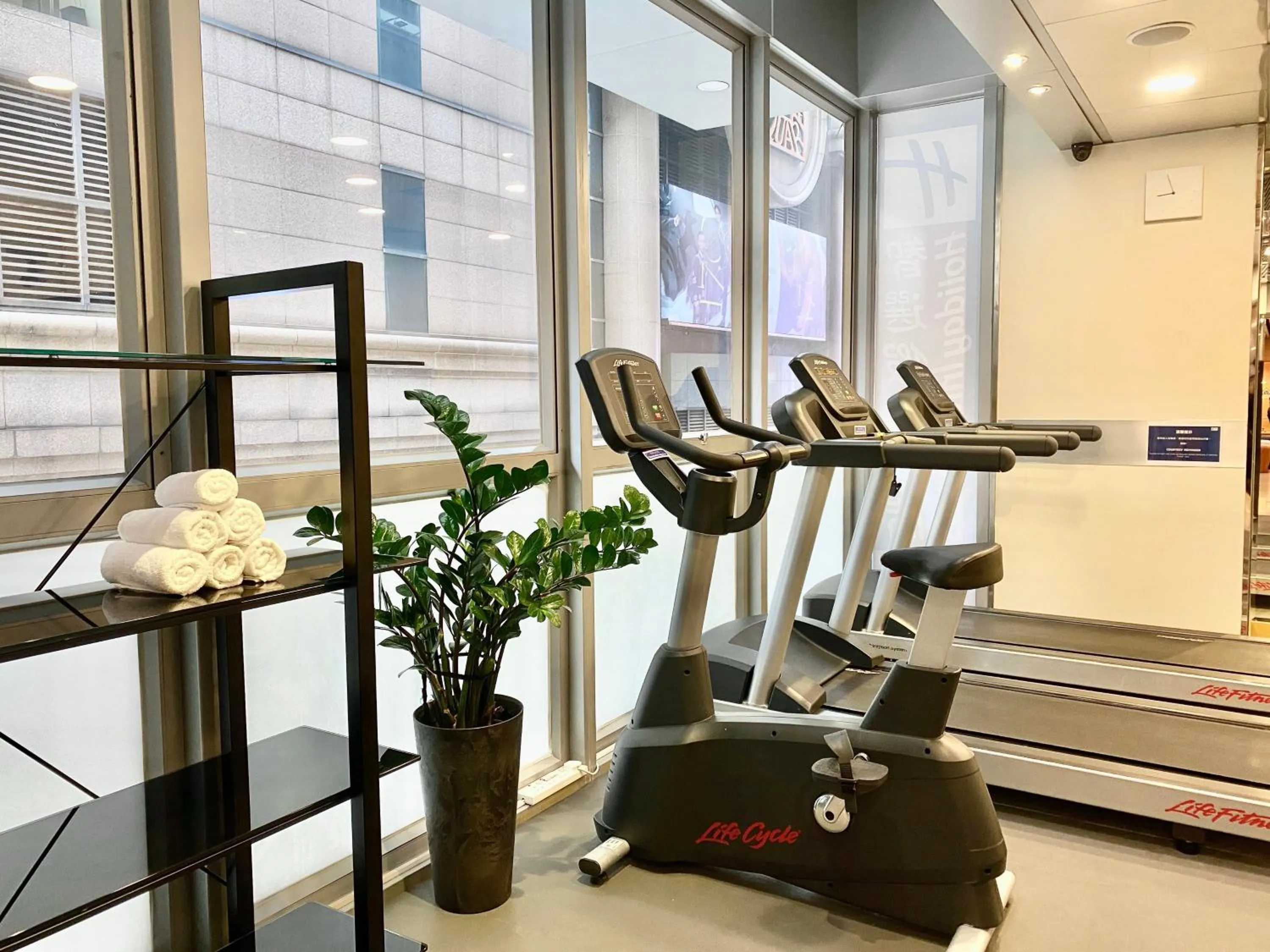 Fitness centre/facilities in Holiday Inn Express Hong Kong Causeway Bay, an IHG Hotel