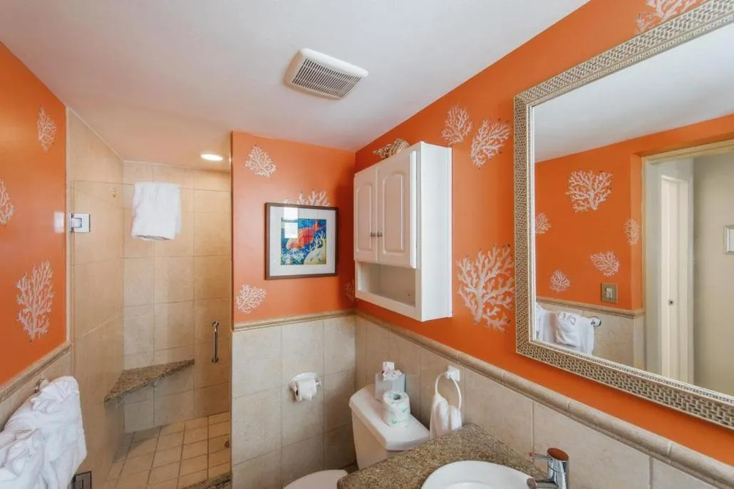 Shower in Coral Gardens on Grace Bay