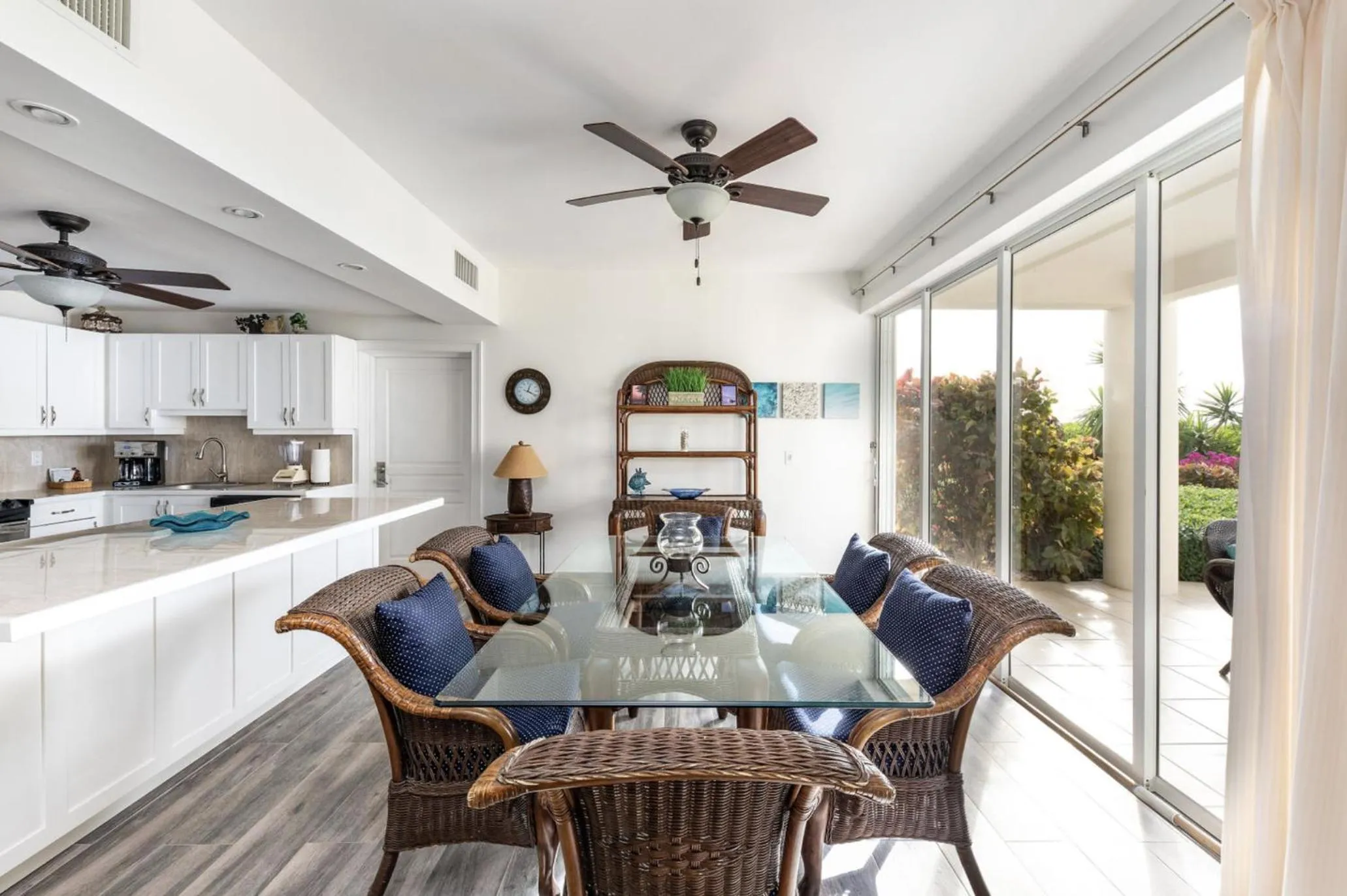 Kitchen or kitchenette in Coral Gardens on Grace Bay