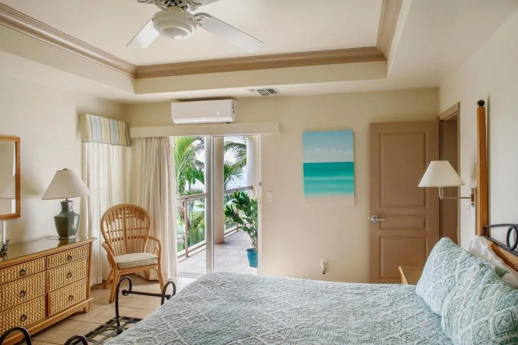 Bedroom, Bed in Coral Gardens on Grace Bay