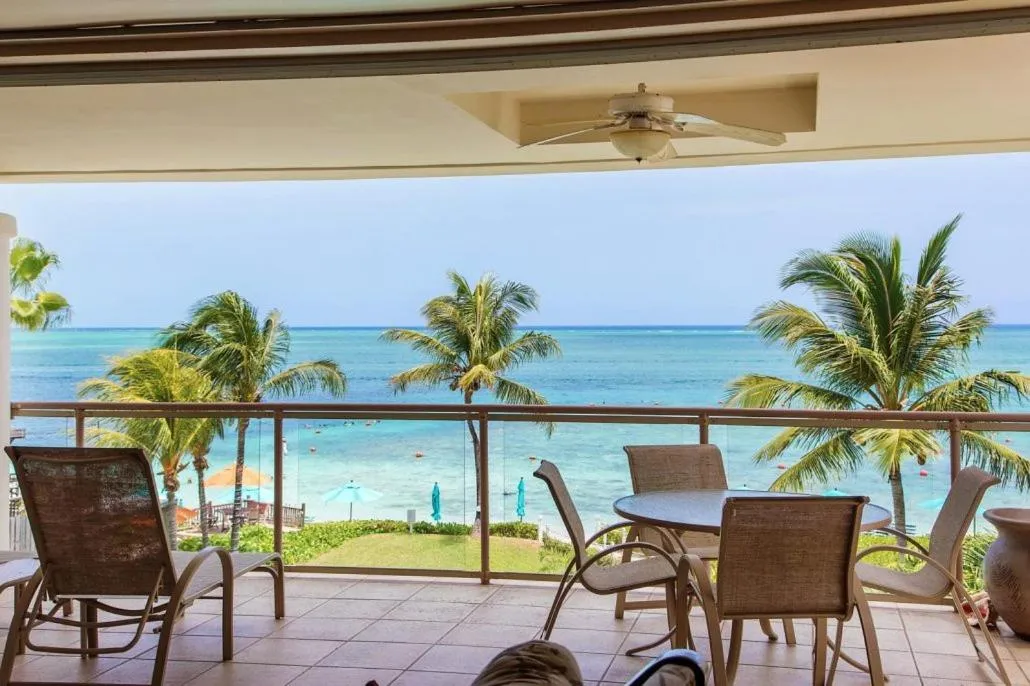 Balcony/Terrace in Coral Gardens on Grace Bay
