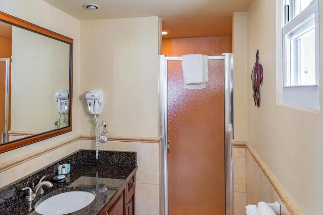 Bathroom in Coral Gardens on Grace Bay