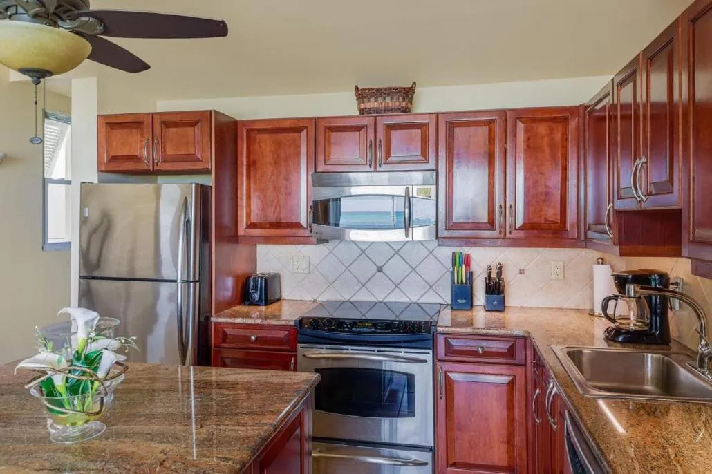 Kitchen or kitchenette in Coral Gardens on Grace Bay