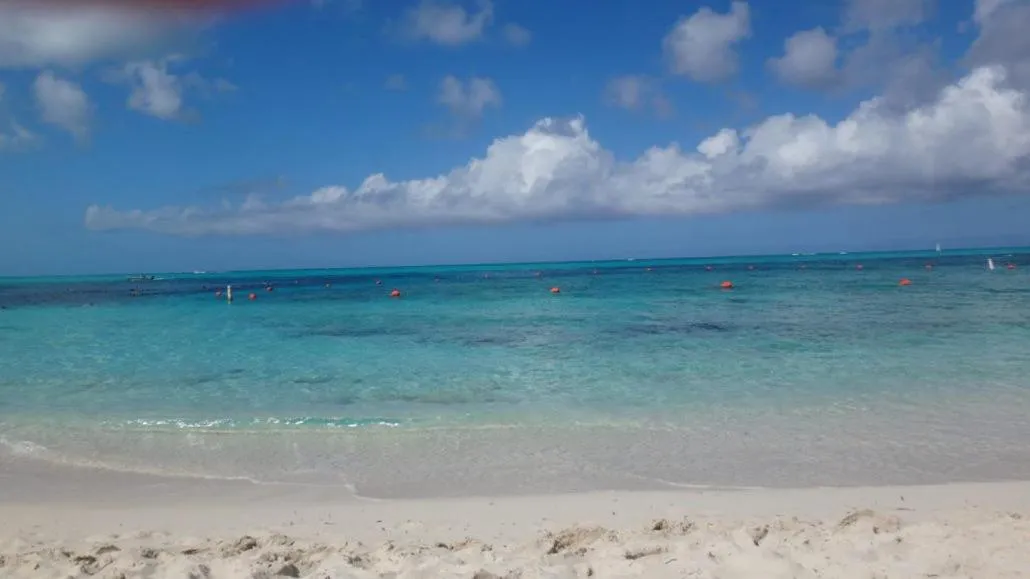 Beach in Coral Gardens on Grace Bay