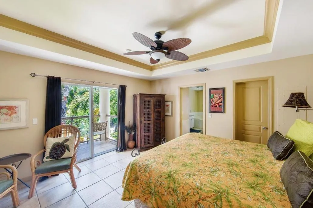 Bedroom, Bed in Coral Gardens on Grace Bay