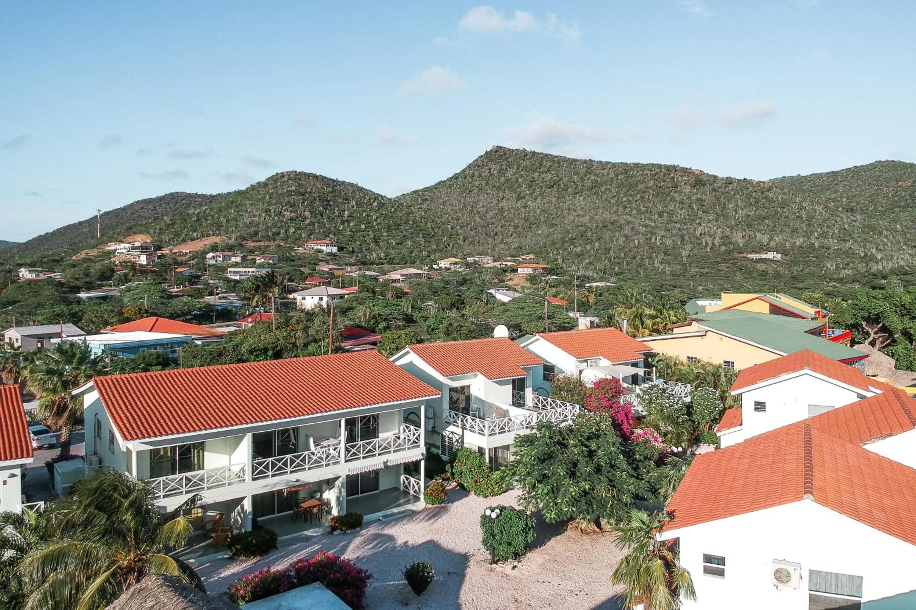 Property building in Heliemar
