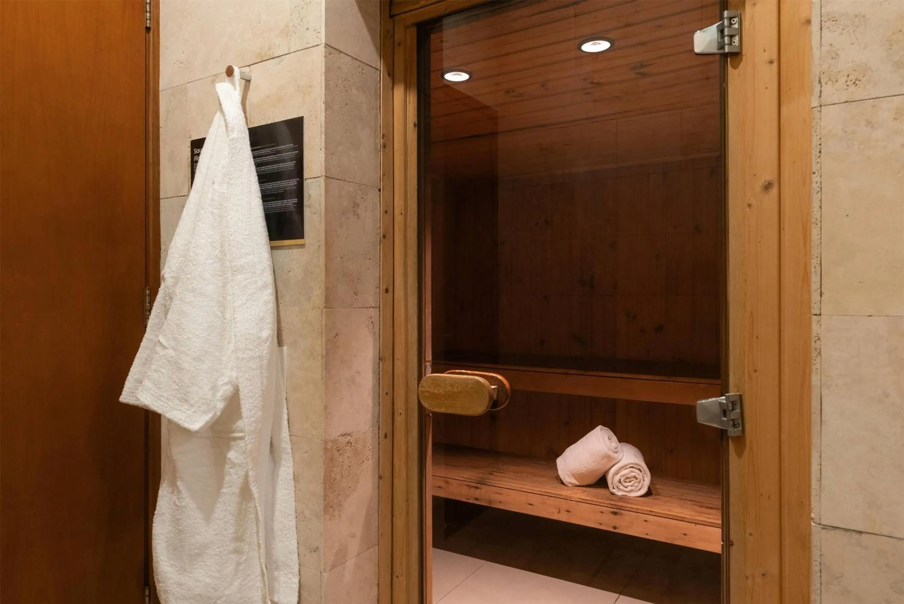 Spa and wellness centre/facilities in Dazzler by Wyndham Montevideo