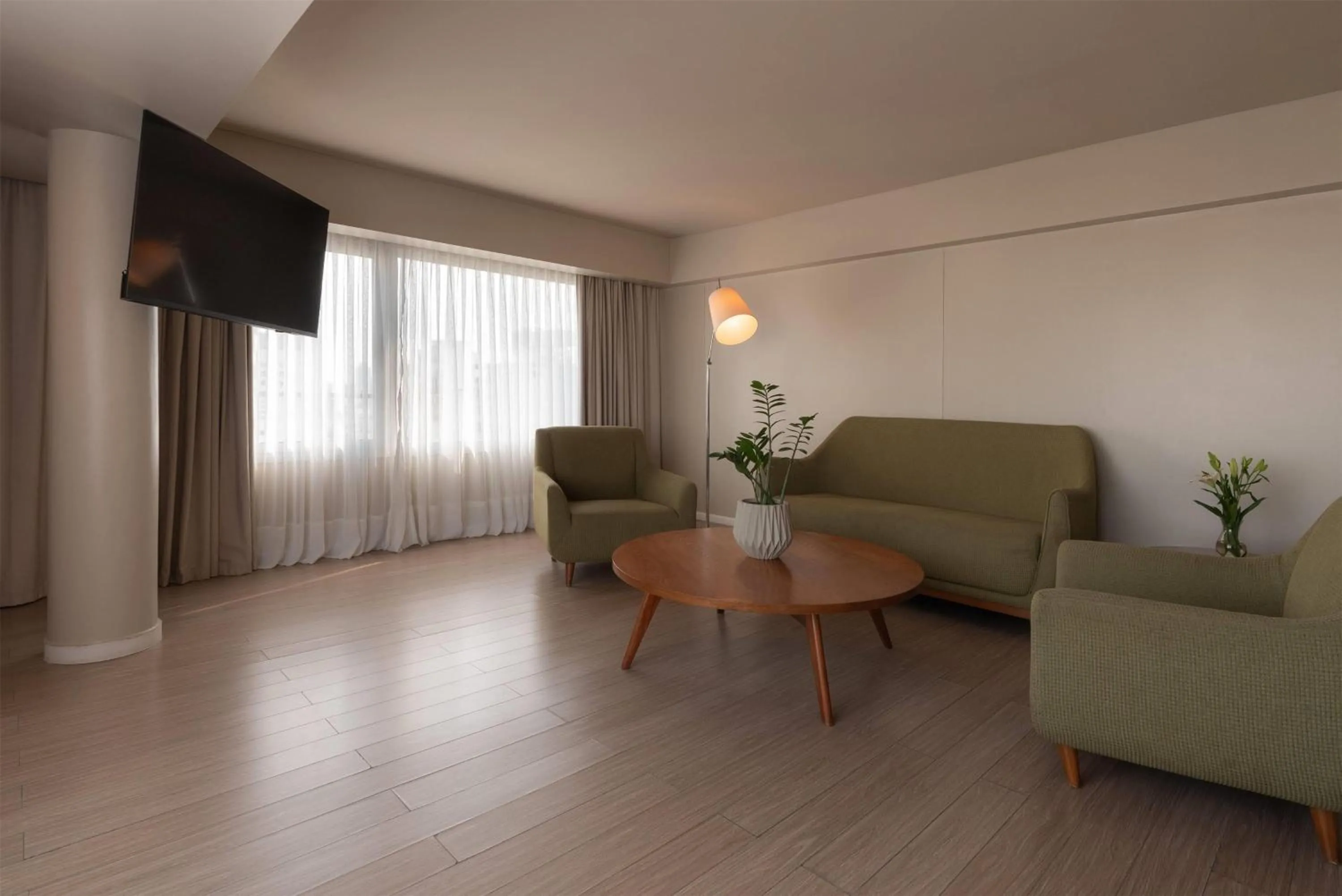 Photo of the whole room in Dazzler by Wyndham Montevideo