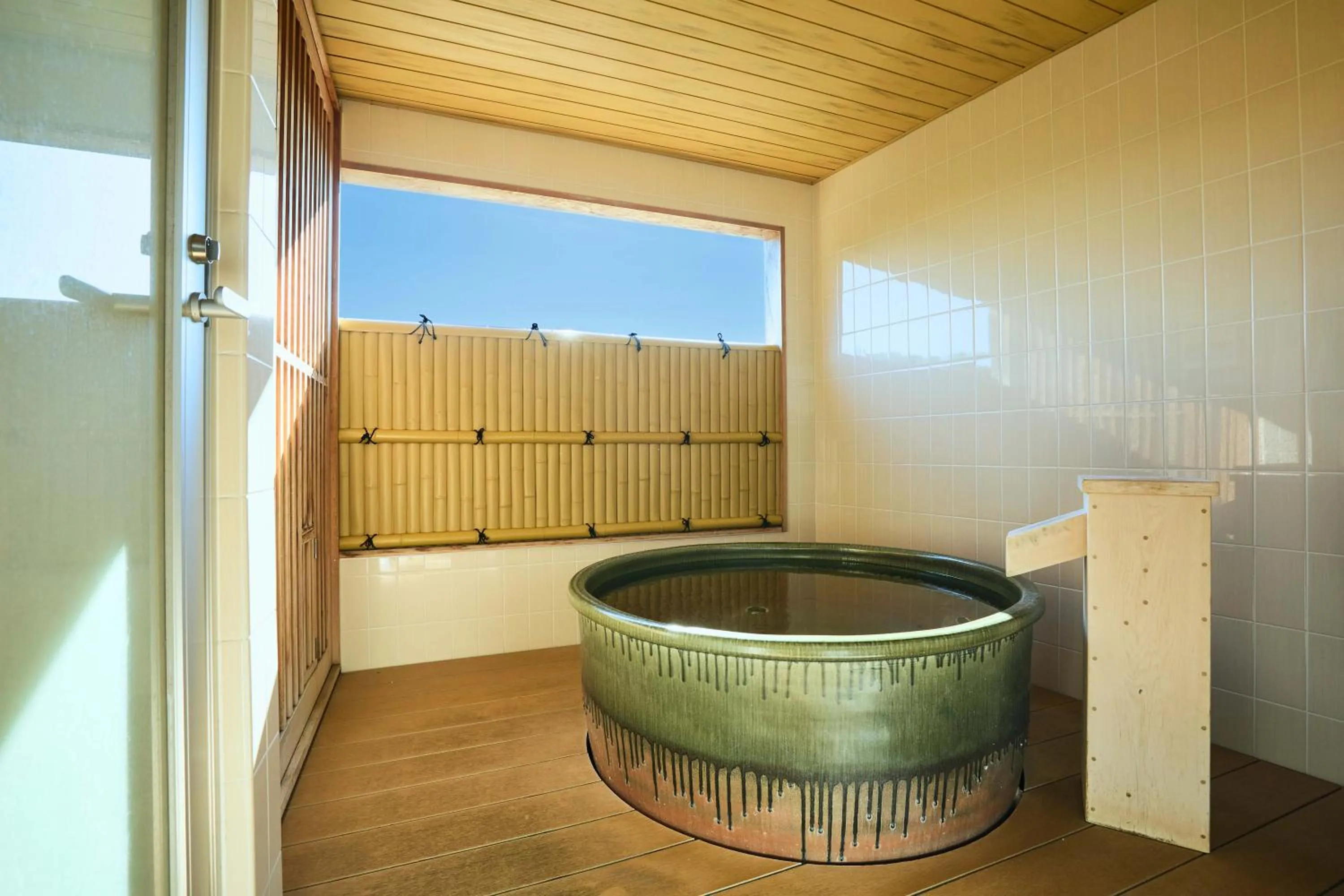 Open Air Bath in KAMENOI HOTEL Kitsuregawa