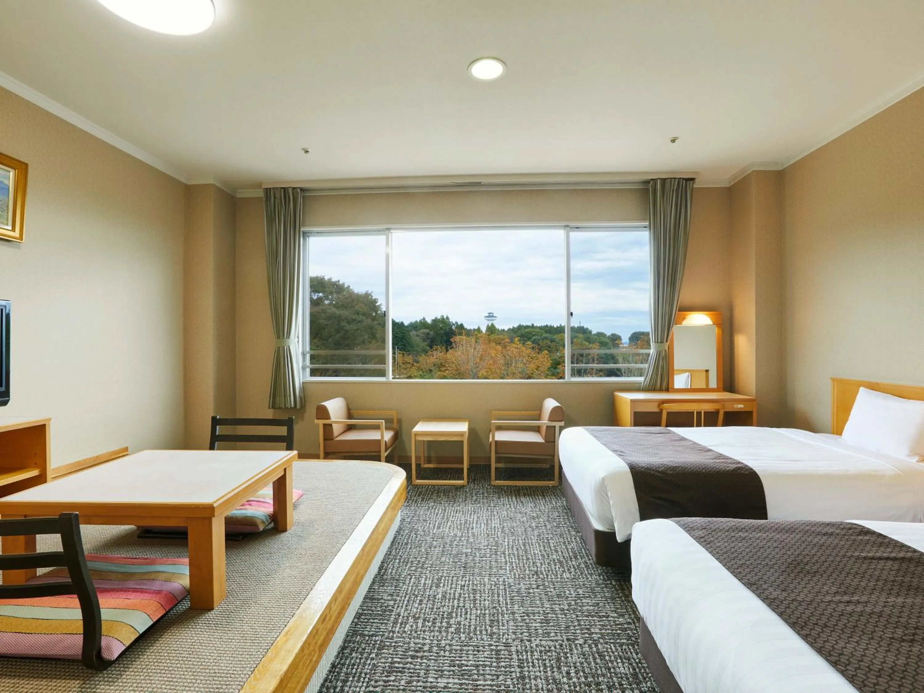 Photo of the whole room, Bed in KAMENOI HOTEL Kitsuregawa