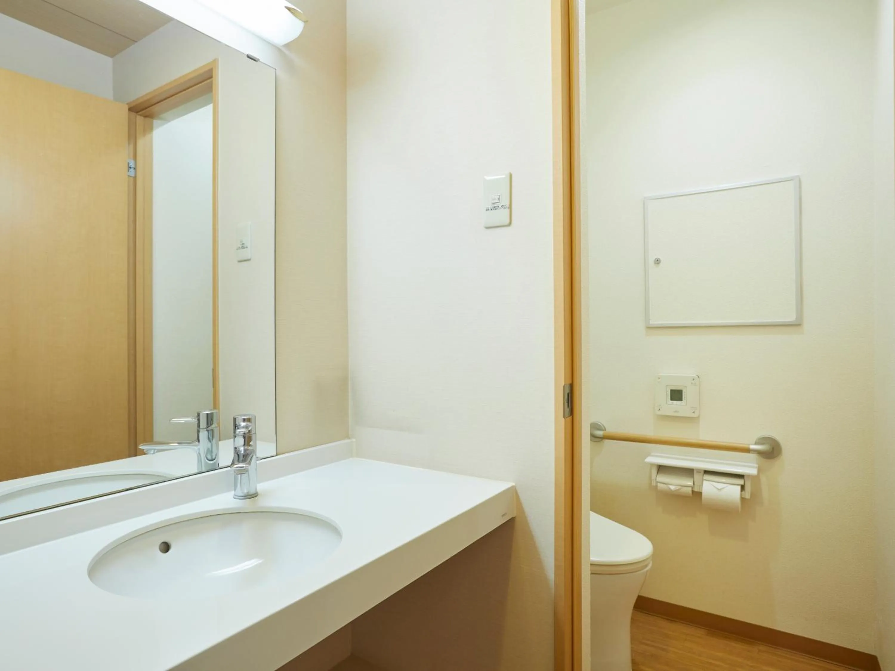 Toilet in KAMENOI HOTEL Kitsuregawa