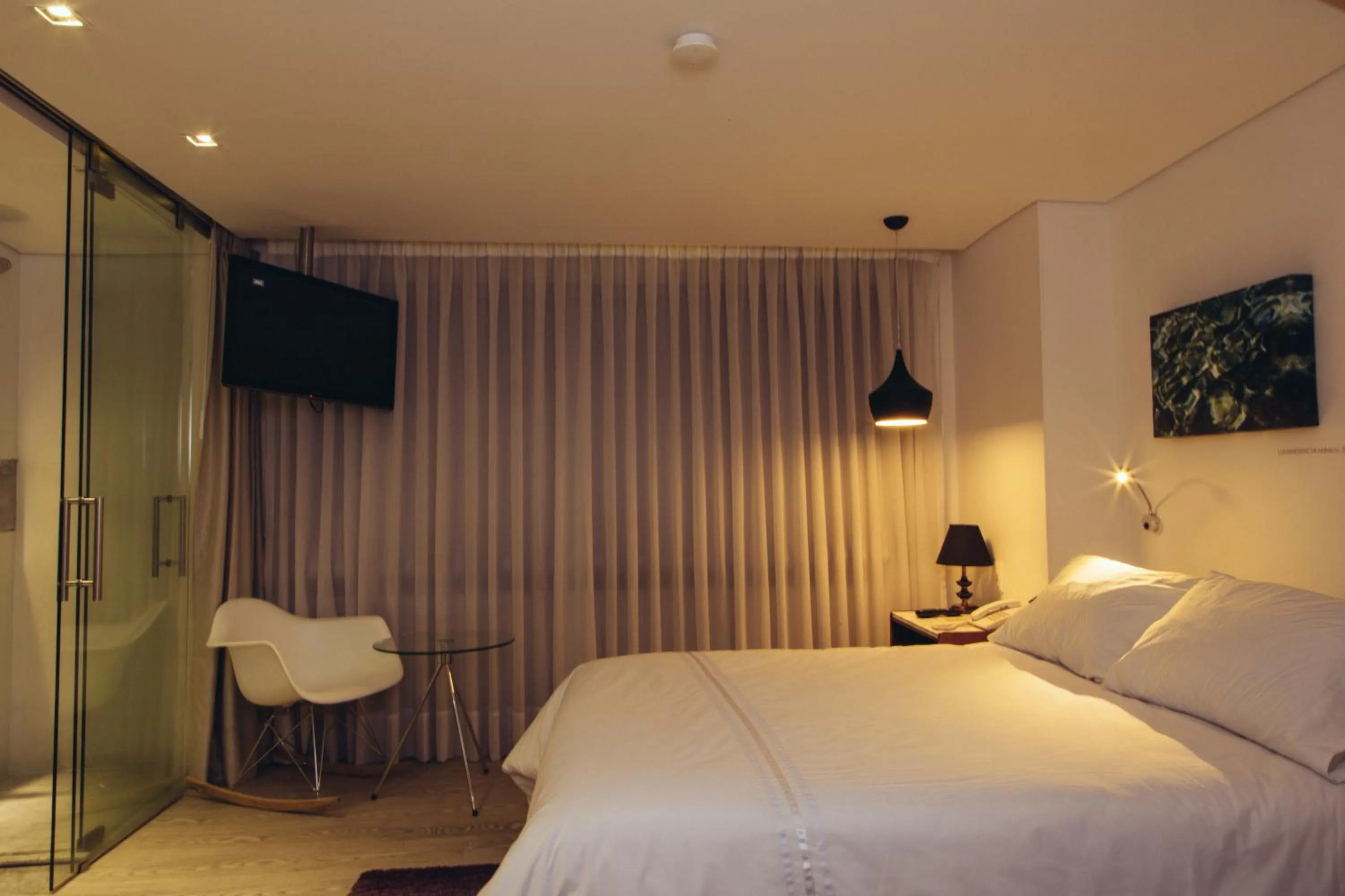 Bed in The Grace Hotel