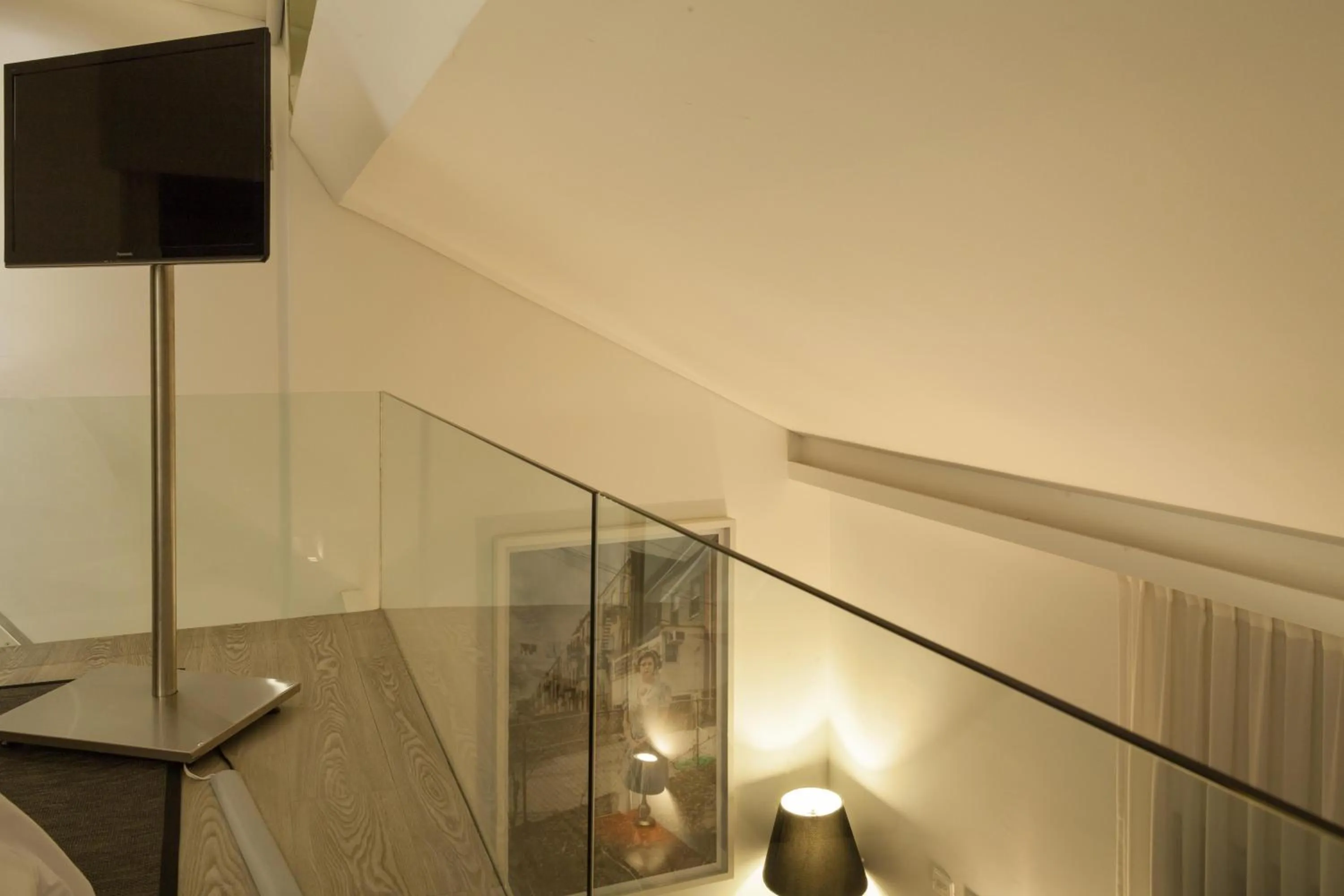 Photo of the whole room in The Grace Hotel