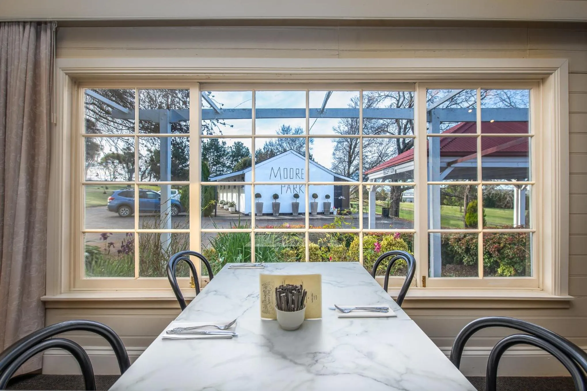 Breakfast in Moore Park Inn