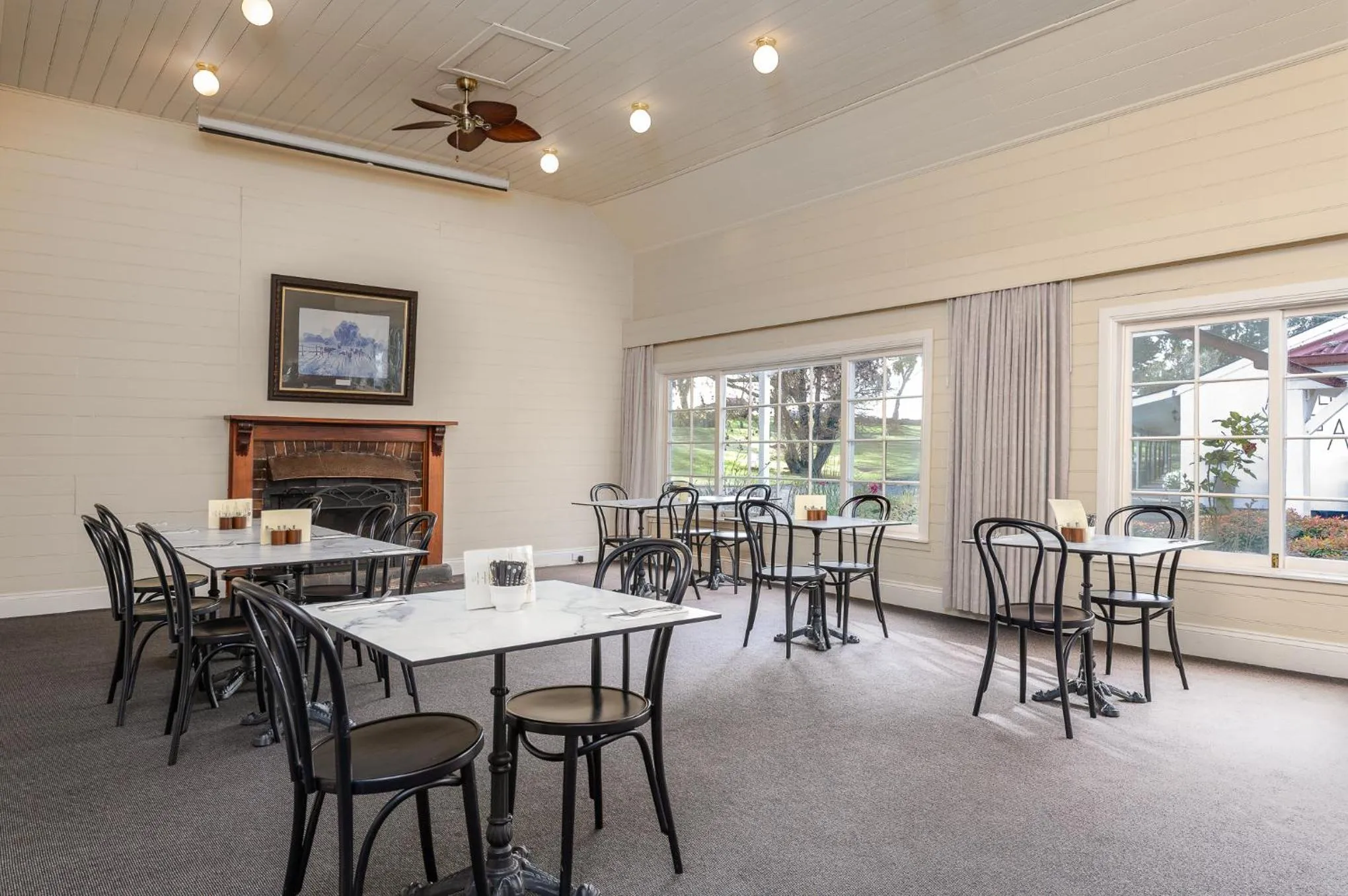 Breakfast in Moore Park Inn