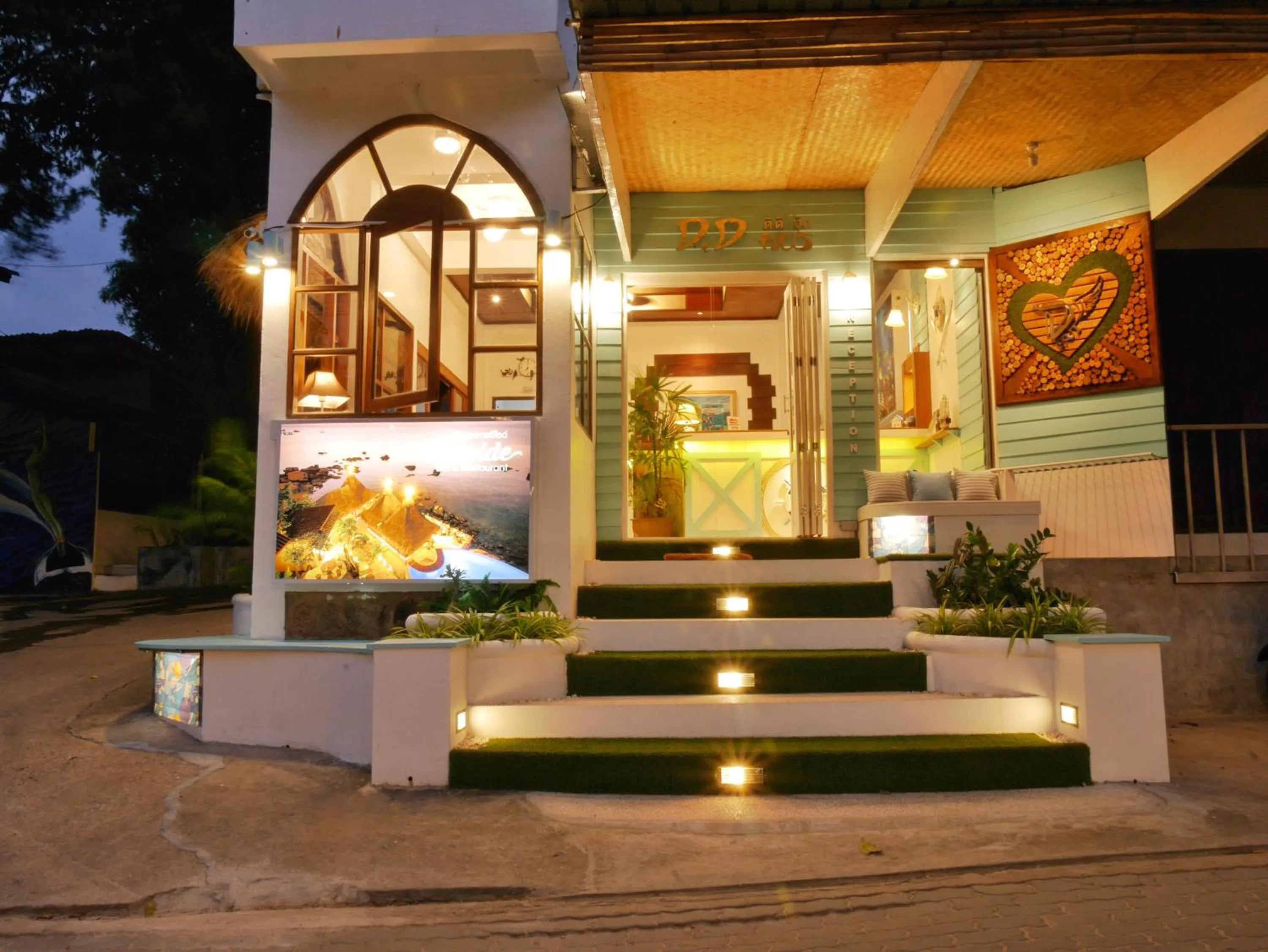 Lobby or reception in DD Hut Koh Tao