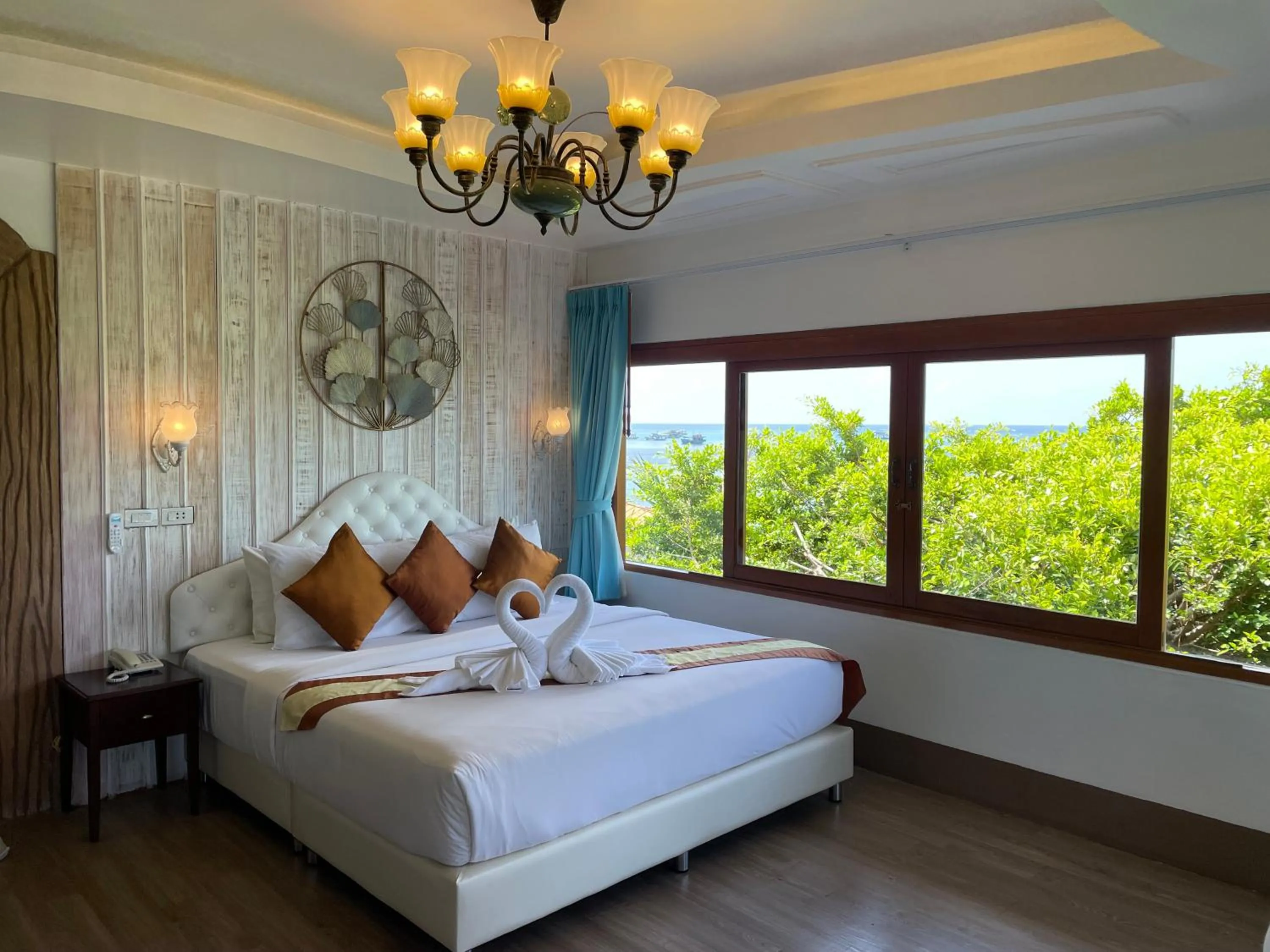 Deluxe Bungalow with Sea View in DD Hut Koh Tao