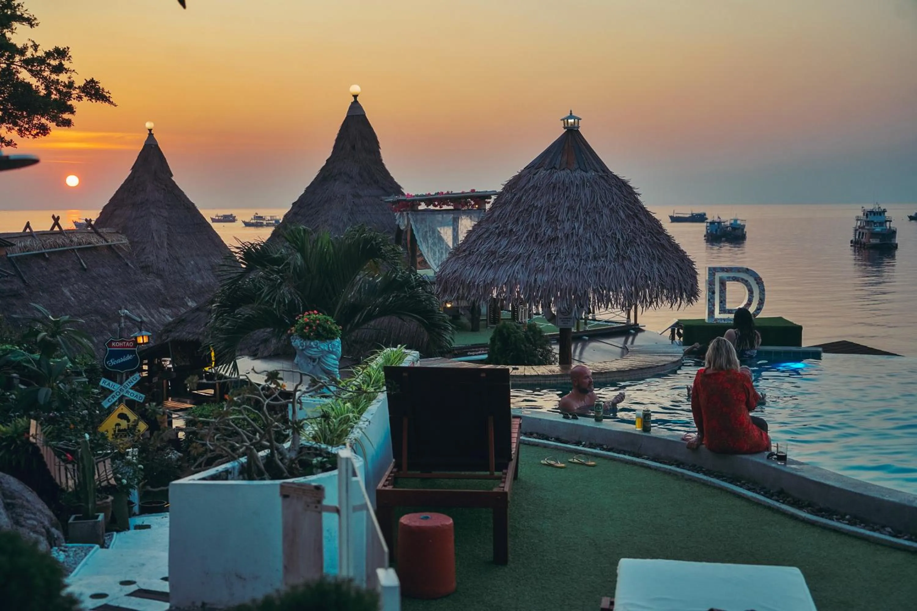 Swimming pool in DD Hut Koh Tao