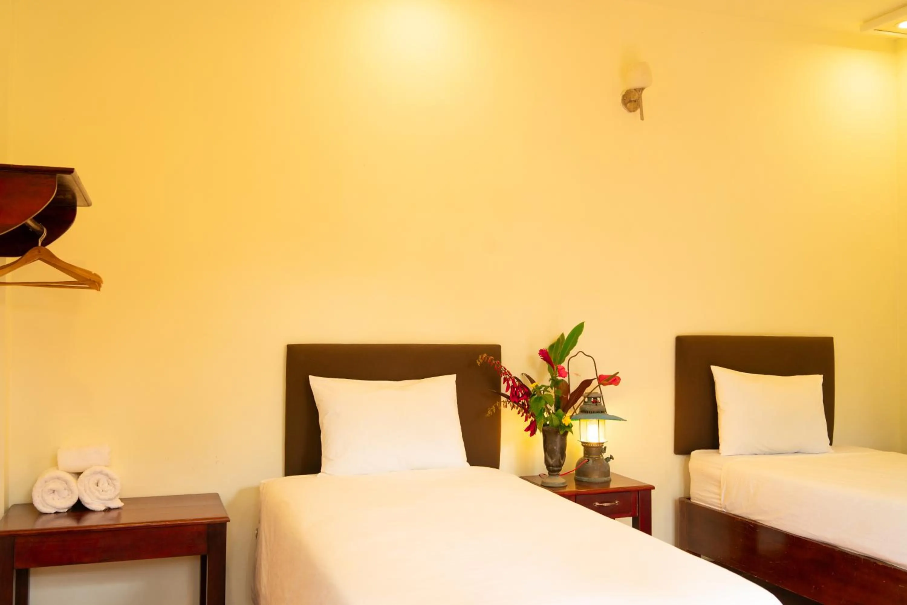 Bedroom, Bed in Ivory Falls Villa