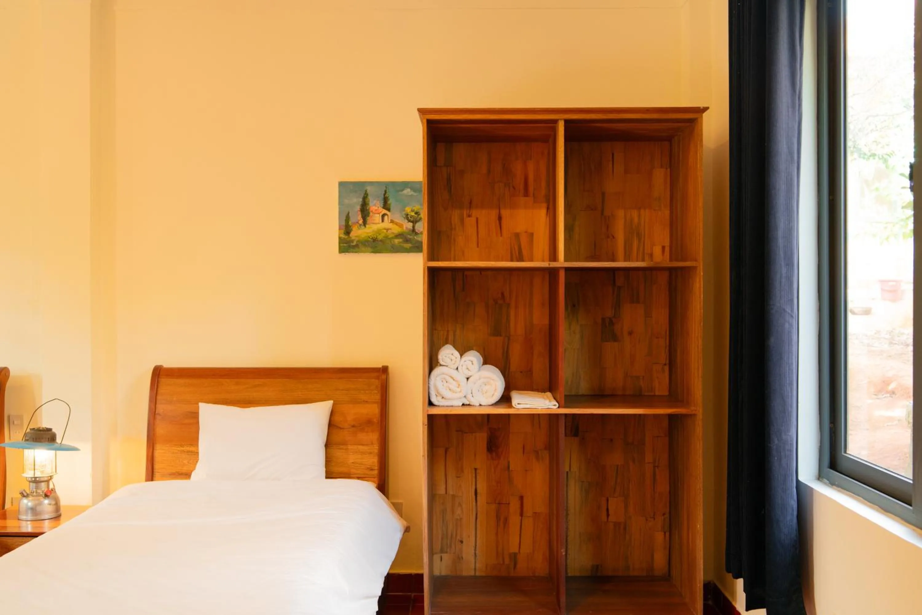 Bedroom, Bed in Ivory Falls Villa