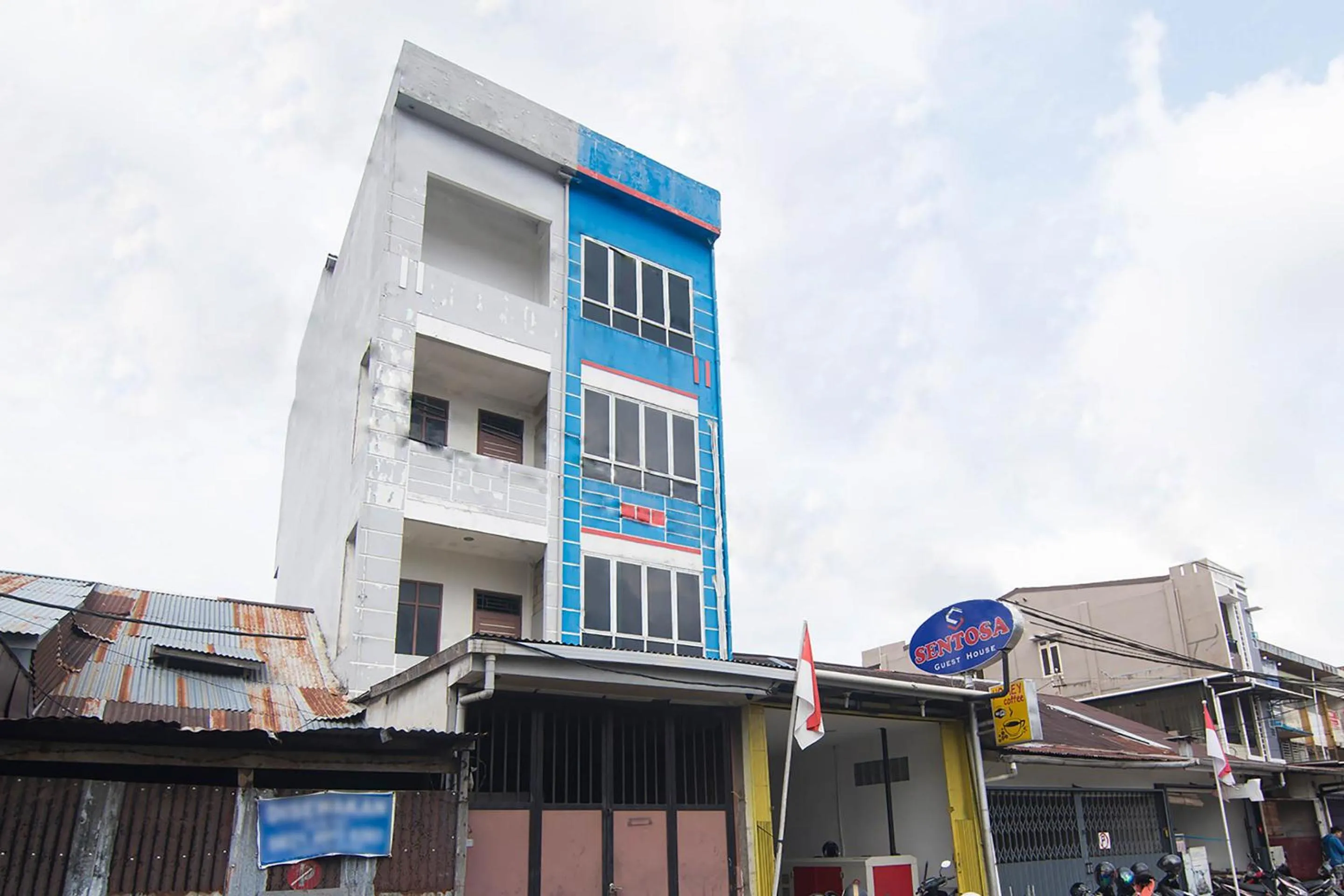 Property building in Sentosa Guest House