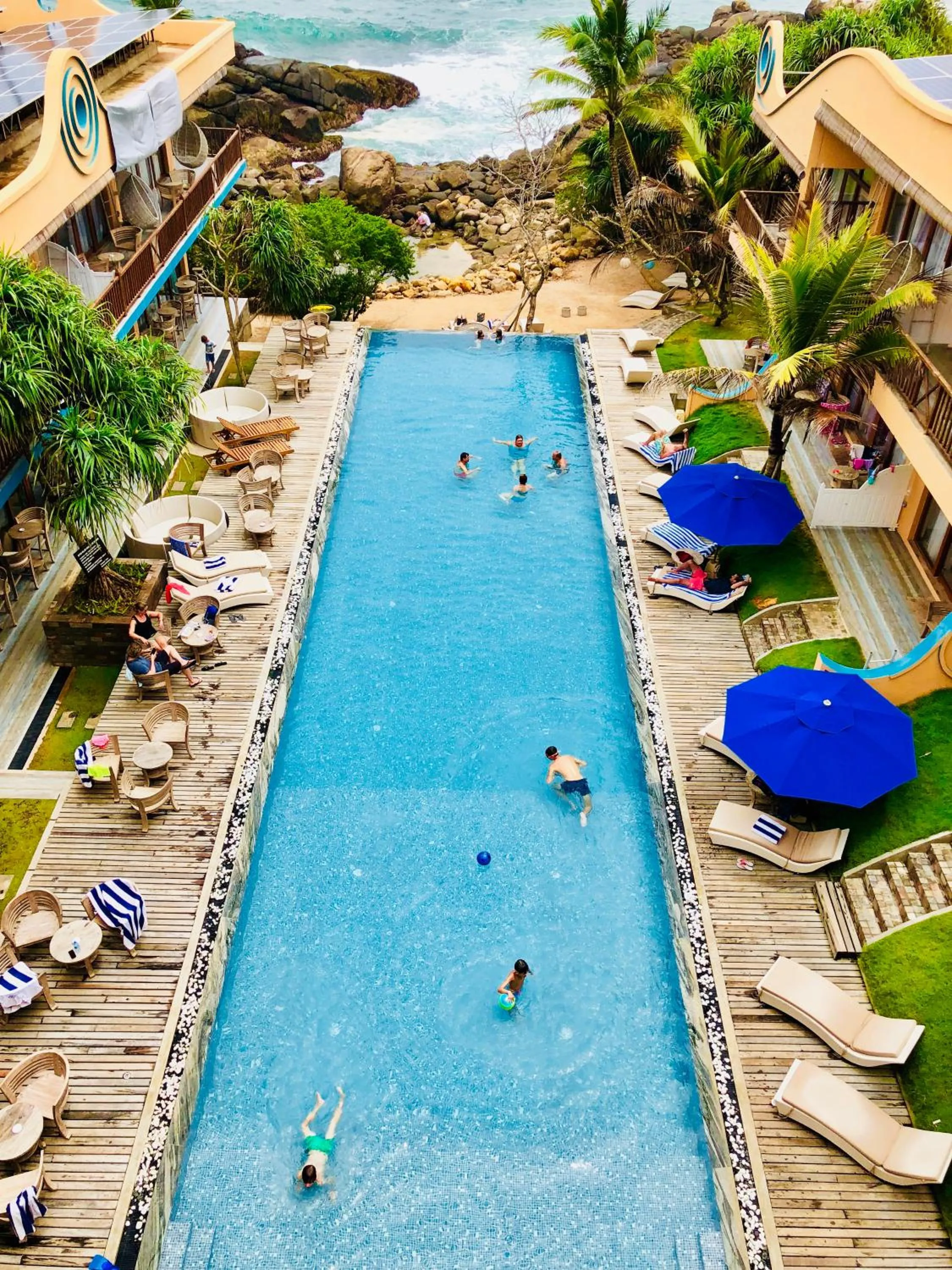 Swimming pool in Thaproban Pavilion Resort and Spa