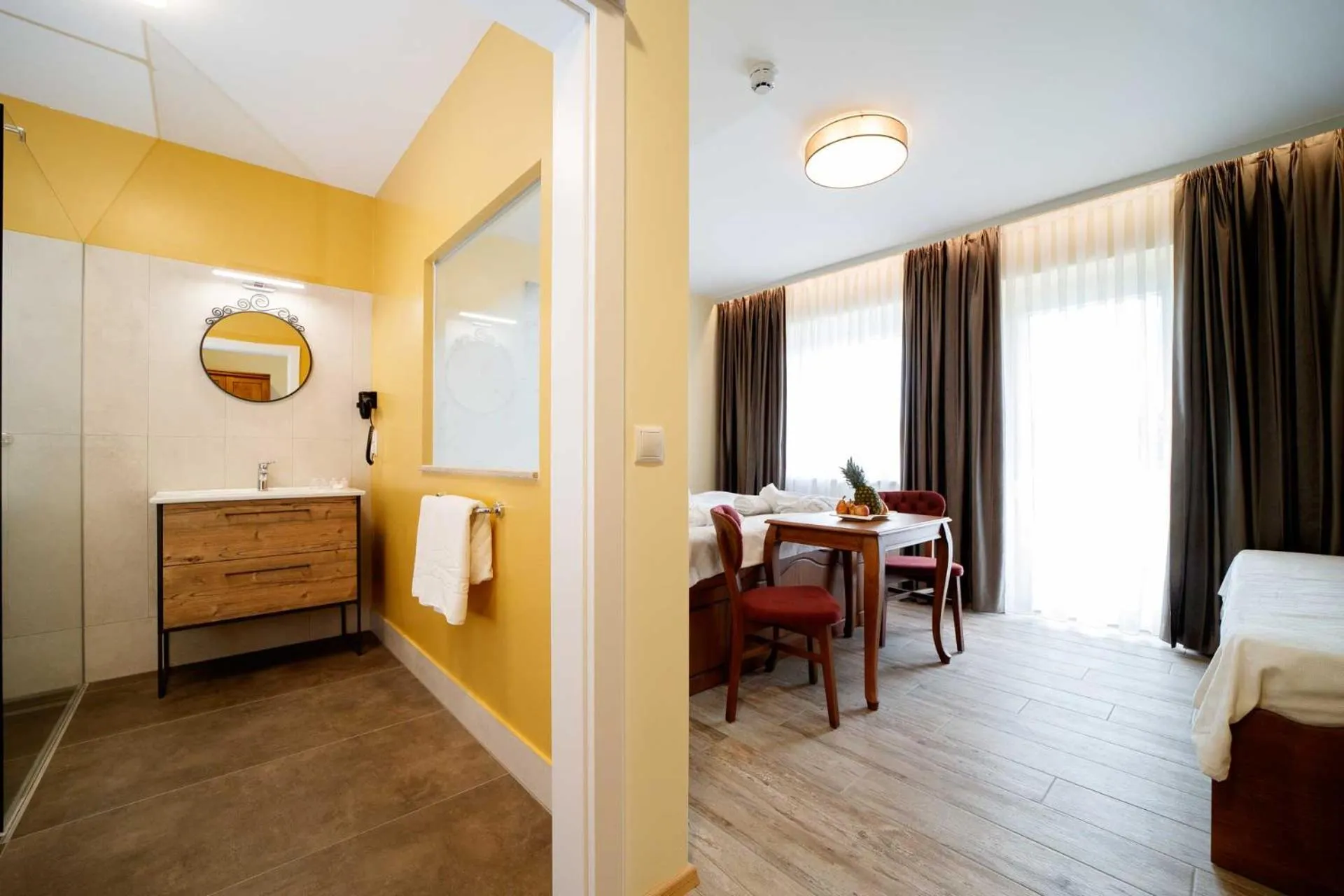 Bed in VULKAN Residenz Hotel I Self Check-in