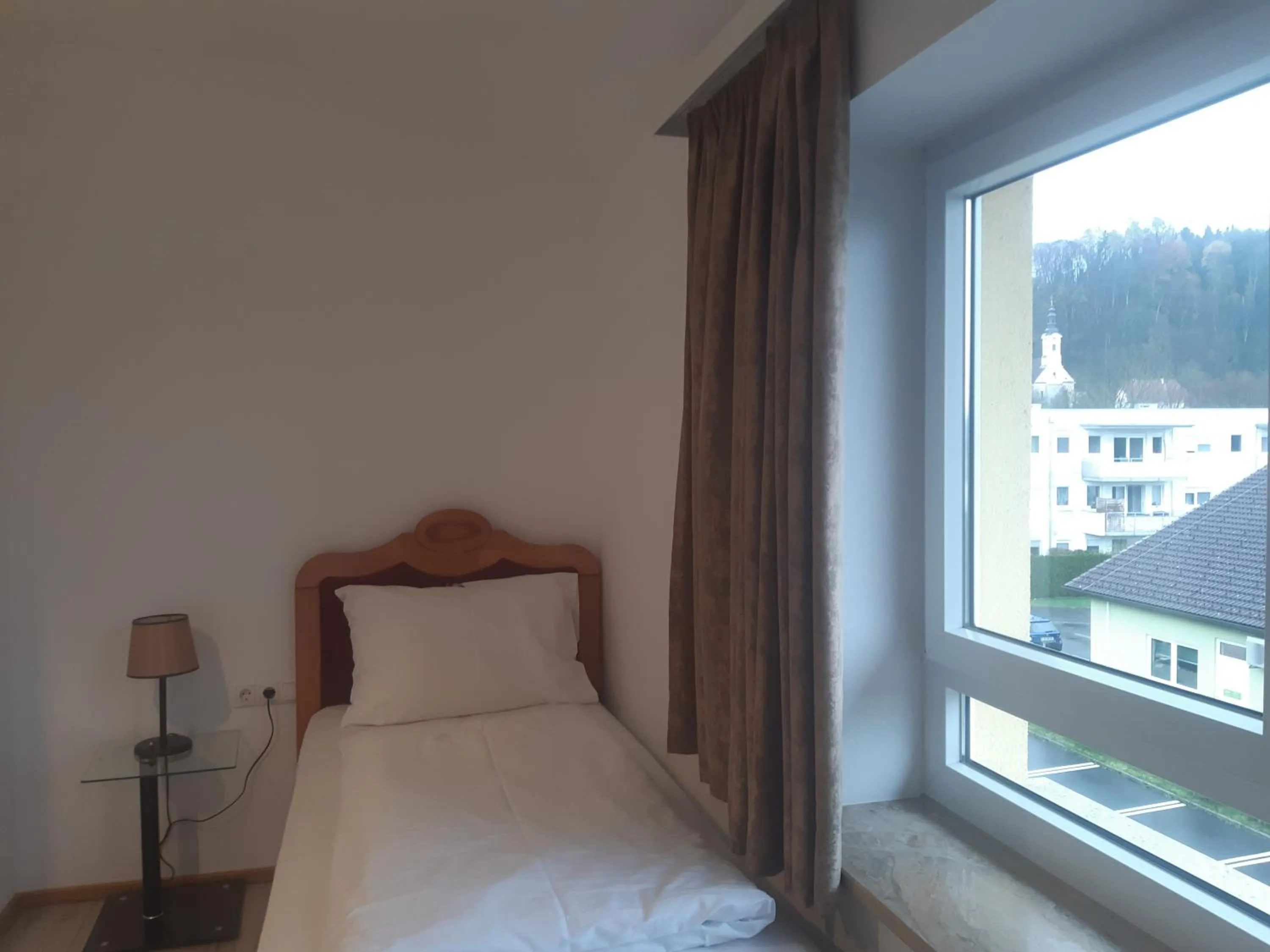 Bed in VULKAN Residenz Hotel I Self Check-in