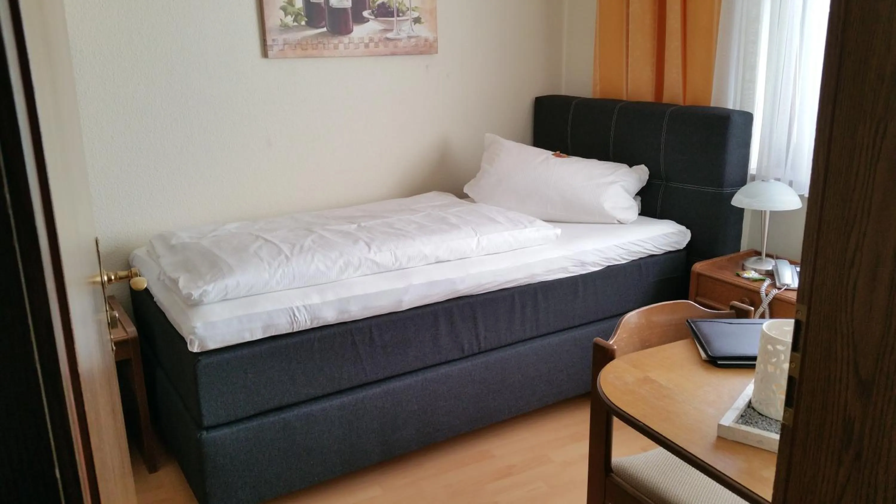 Bed in Hotel Restaurant Zunftstube