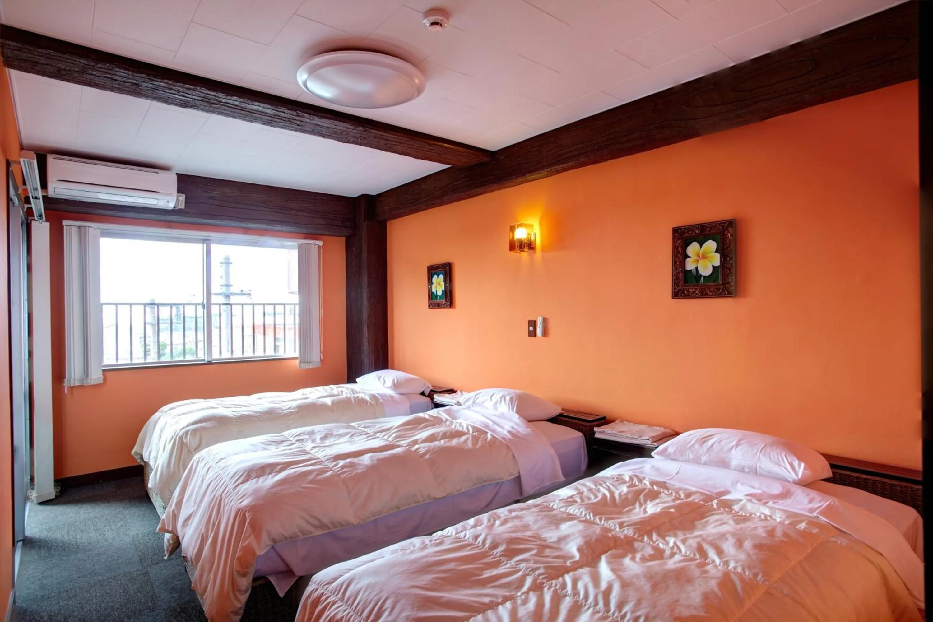 Photo of the whole room, Bed in Royal Hotel