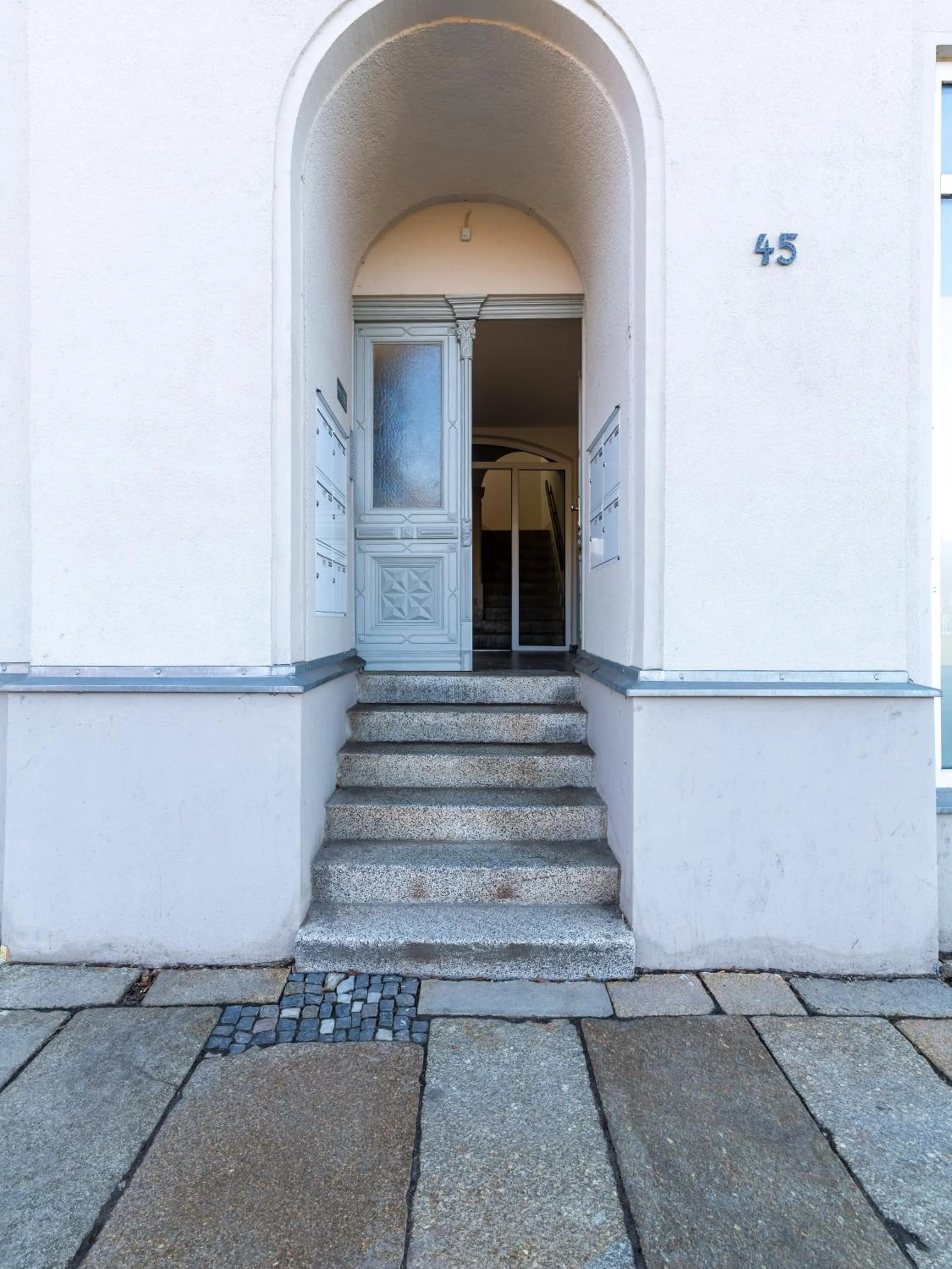 Property building in Limehome Chemnitz Hartmannstraße