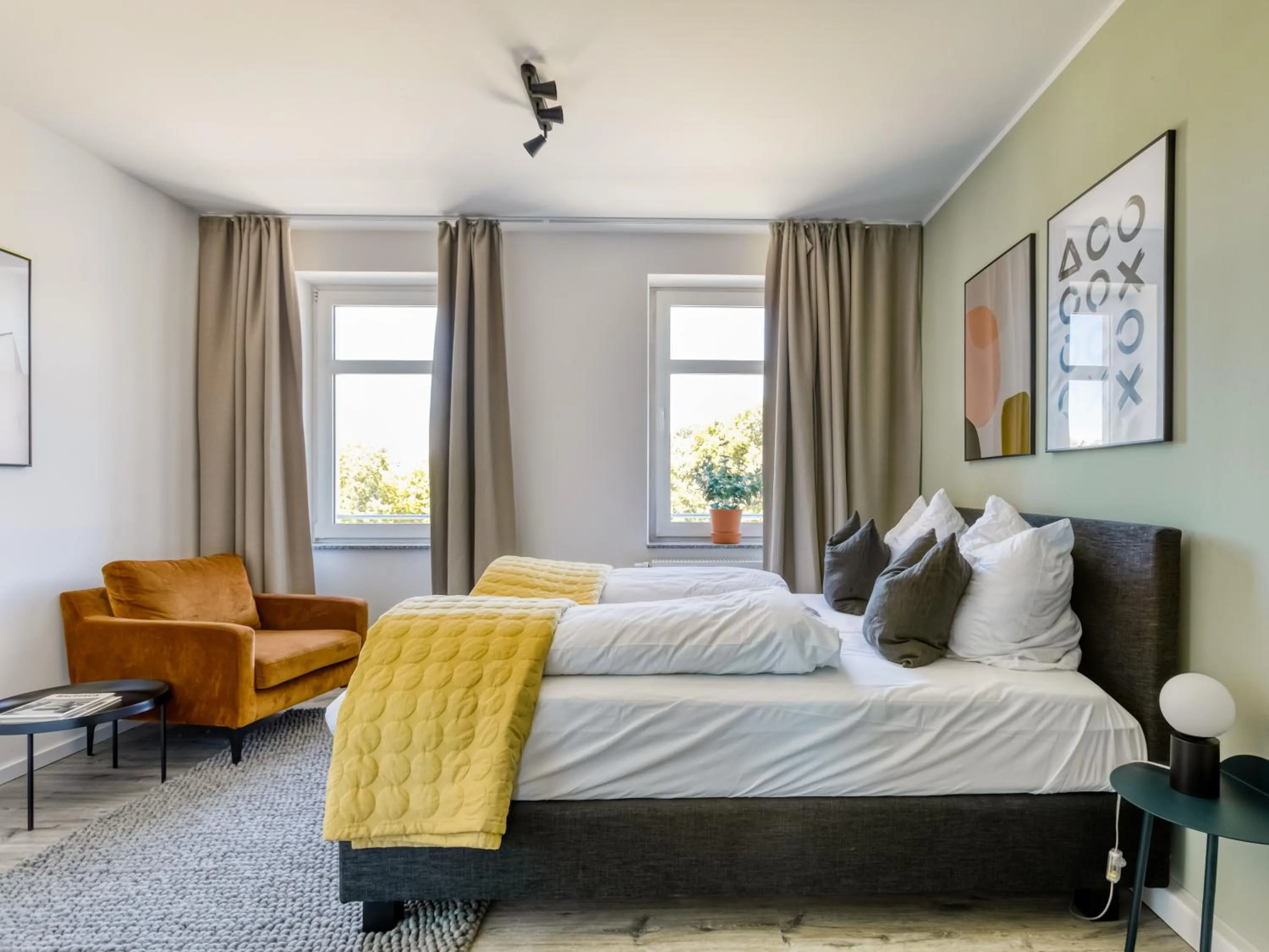 Bed in Limehome Chemnitz Hartmannstraße