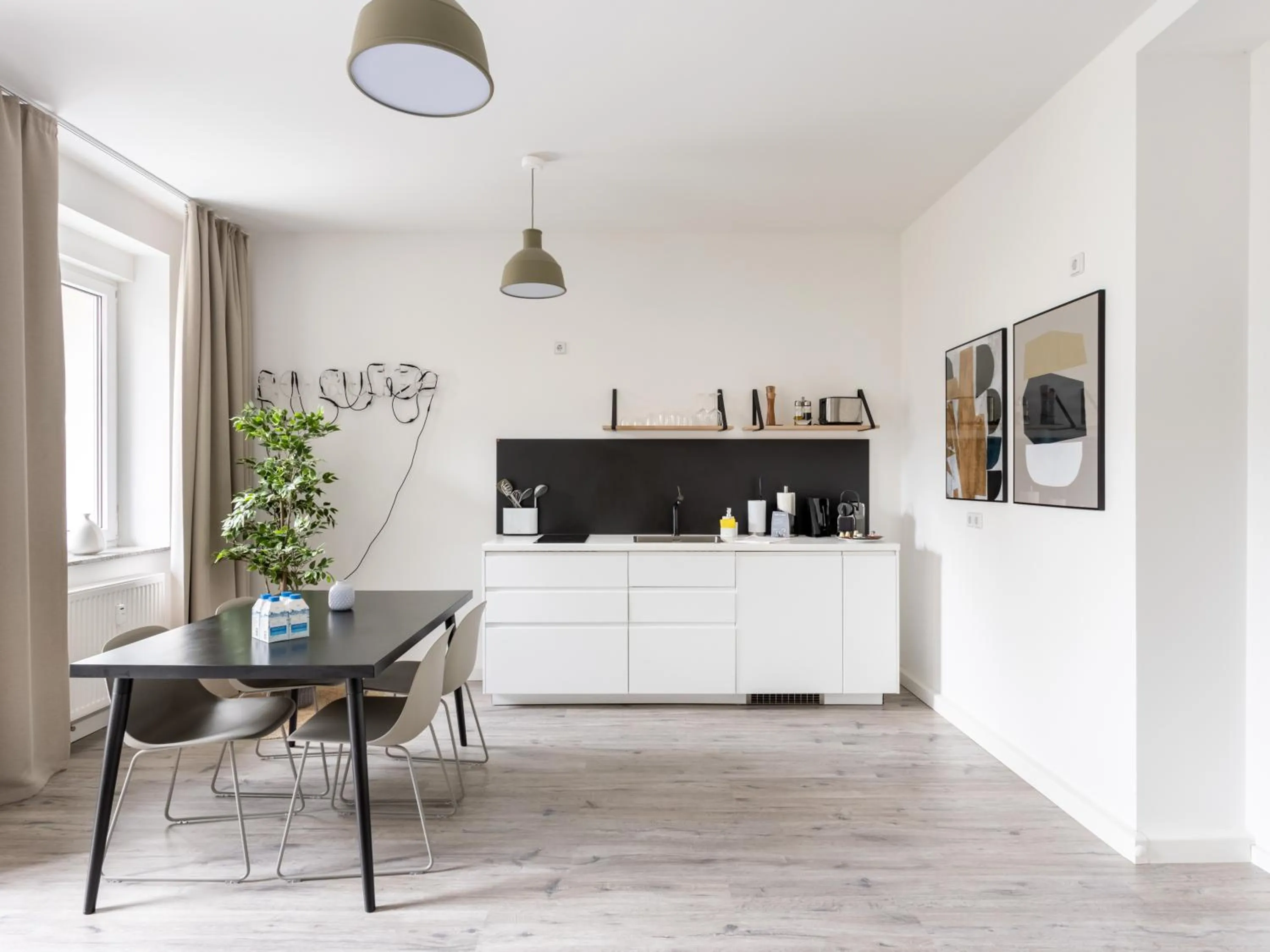 Kitchen or kitchenette in Limehome Chemnitz Hartmannstraße