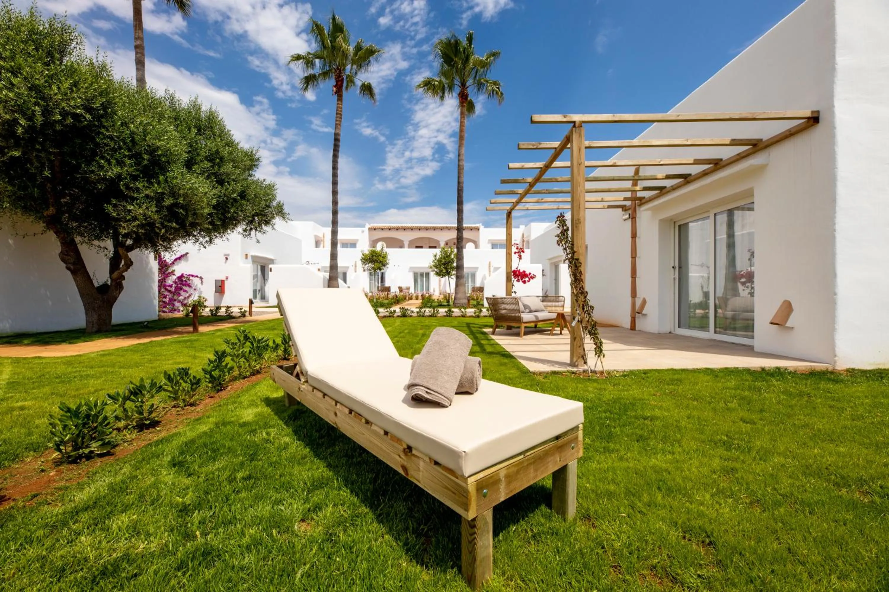 Garden in Eques Petit Resort