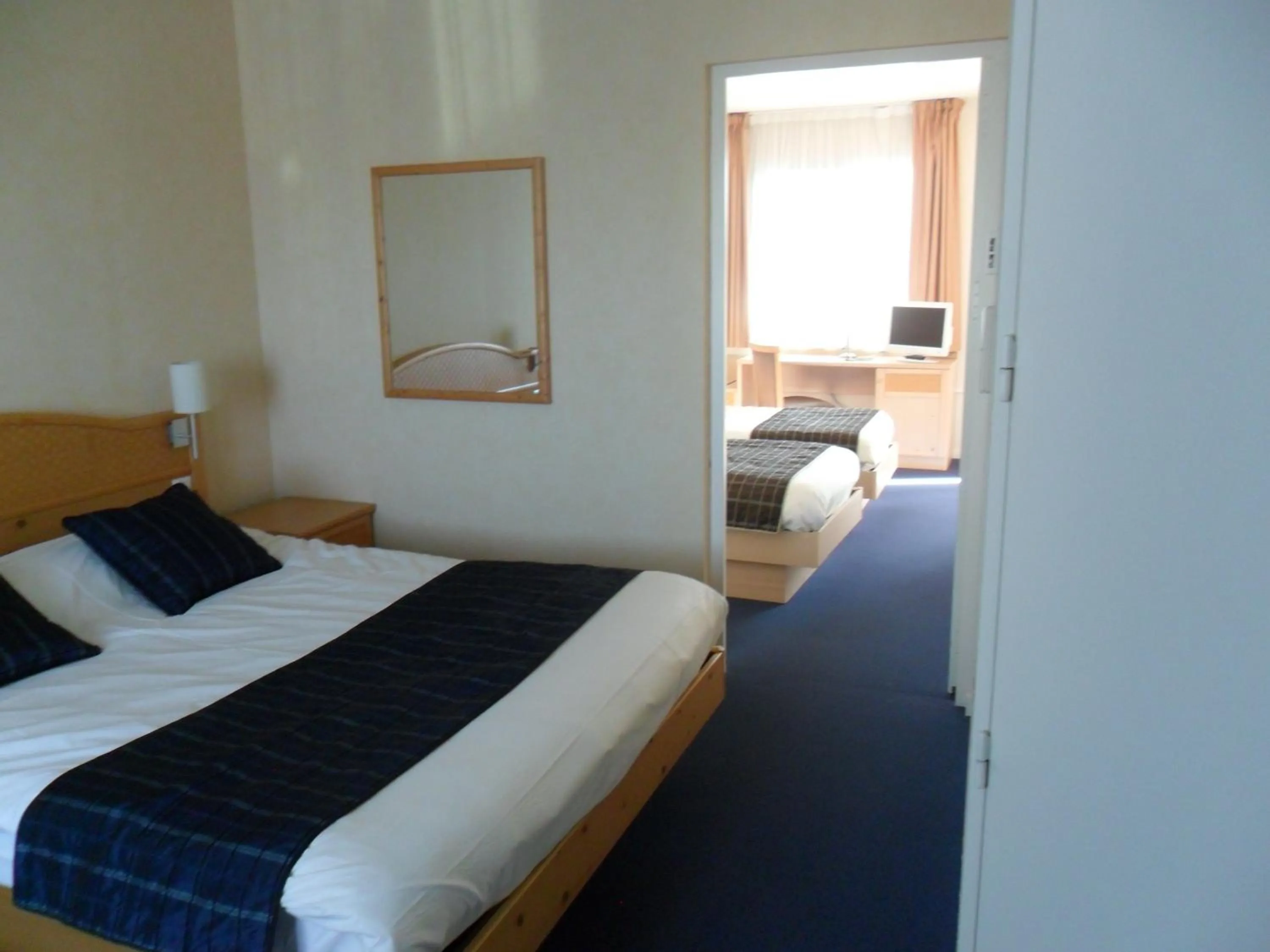 Bed in Hotel Anjou à L'Océane Angers-Le Mans