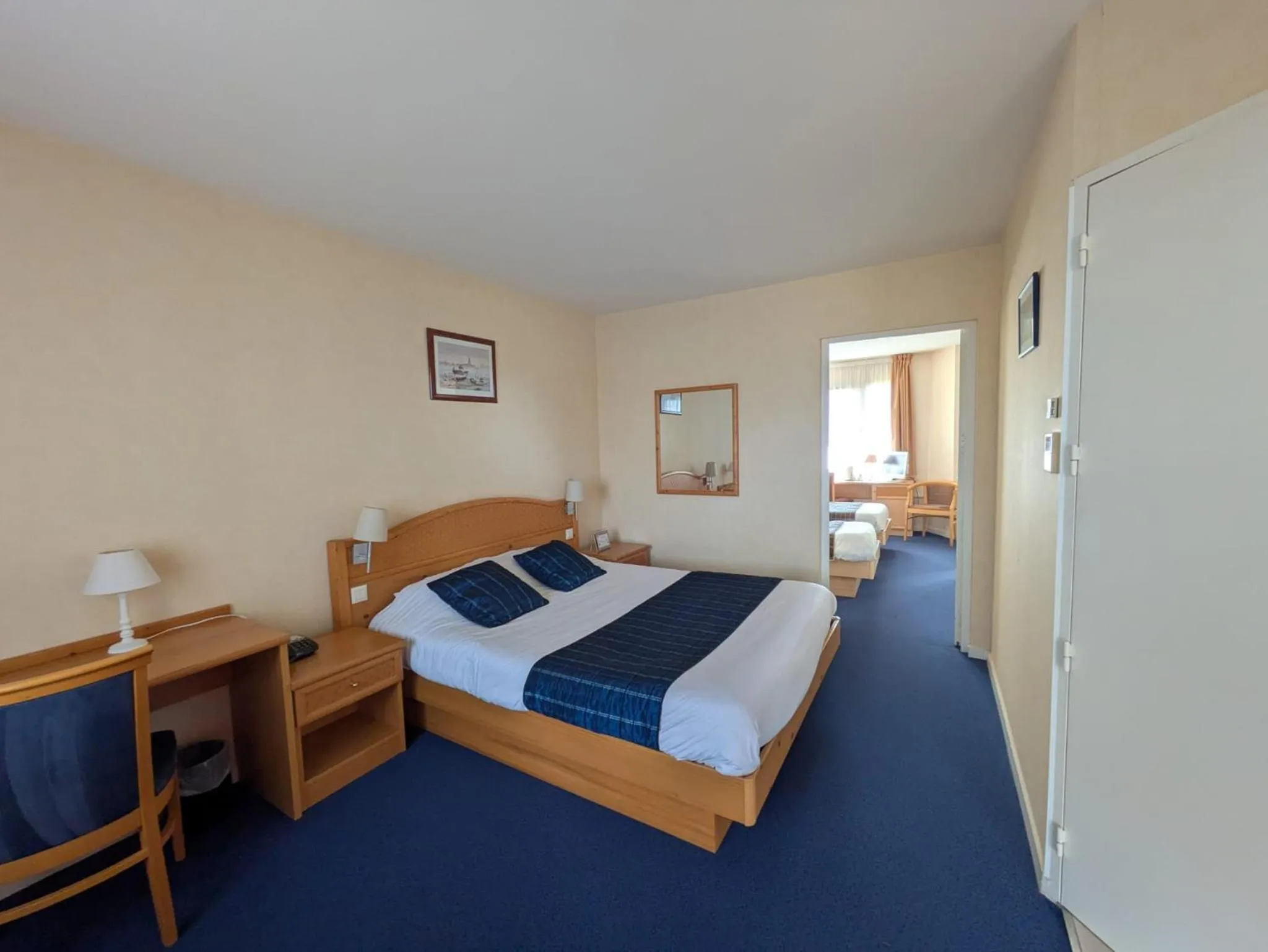 Bed in Hotel Anjou à L'Océane Angers-Le Mans