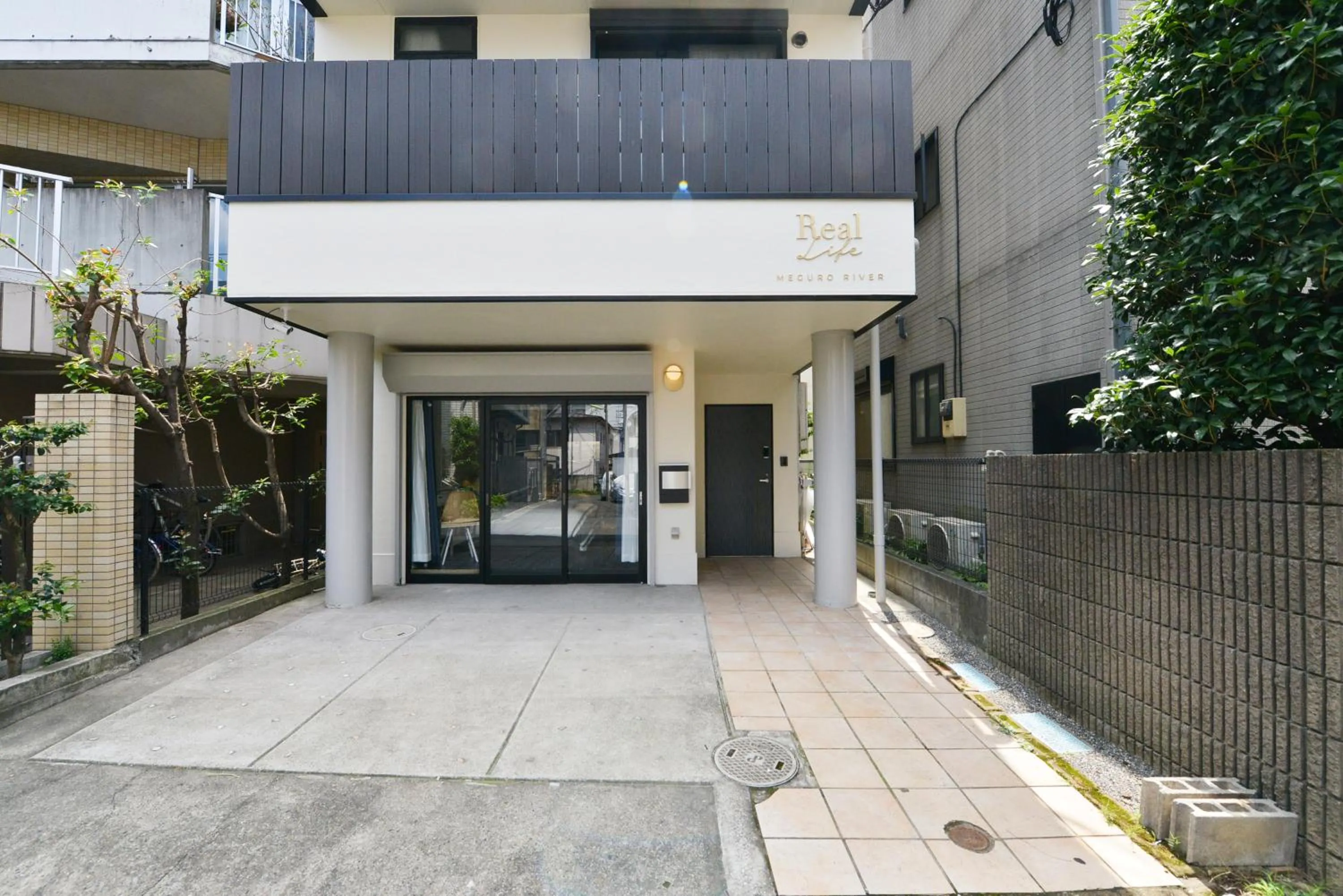 Property building in Real Life Meguro River