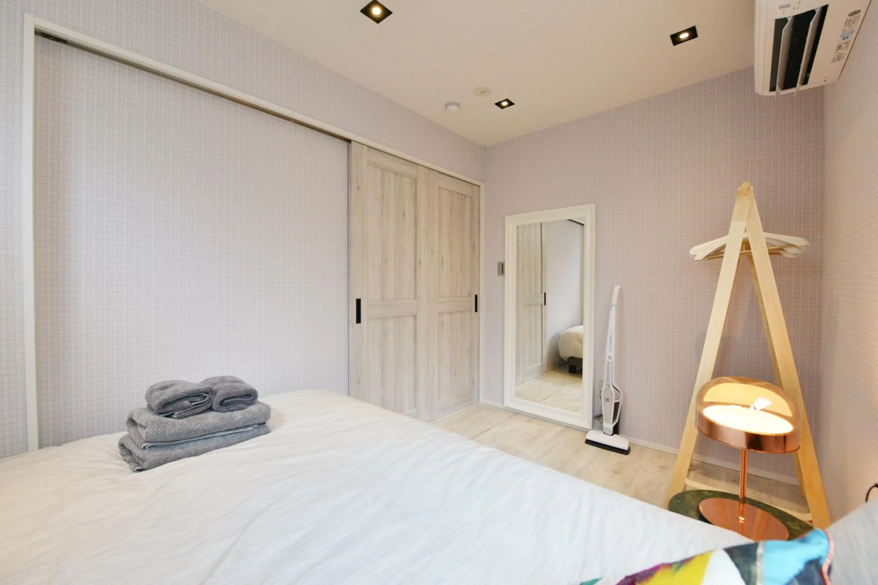 Bed in Real Life Meguro River